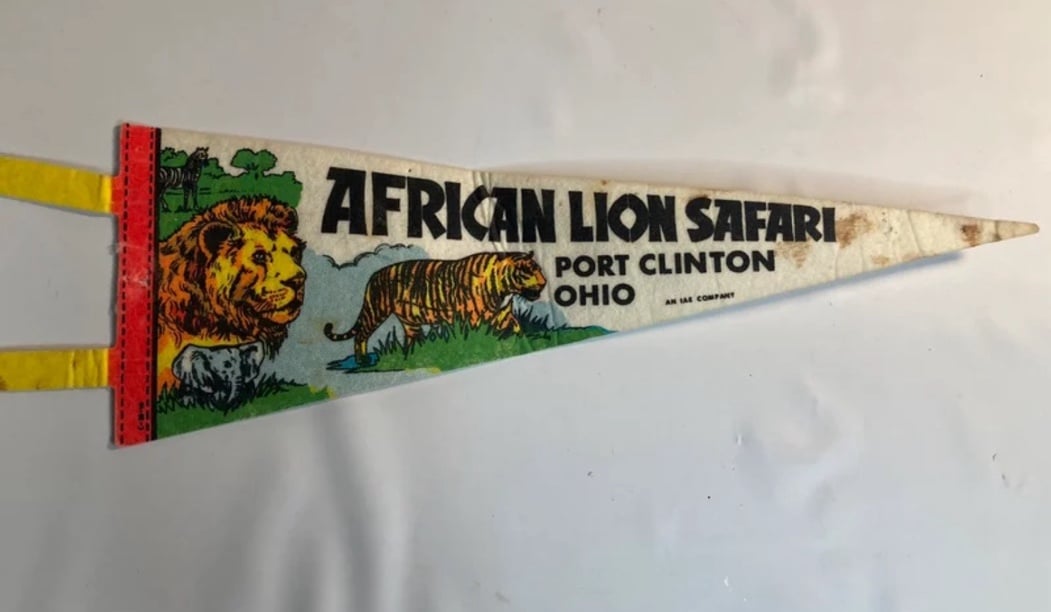 African lion safari port clinton Ohio vintage souvenir rare flag. Stain