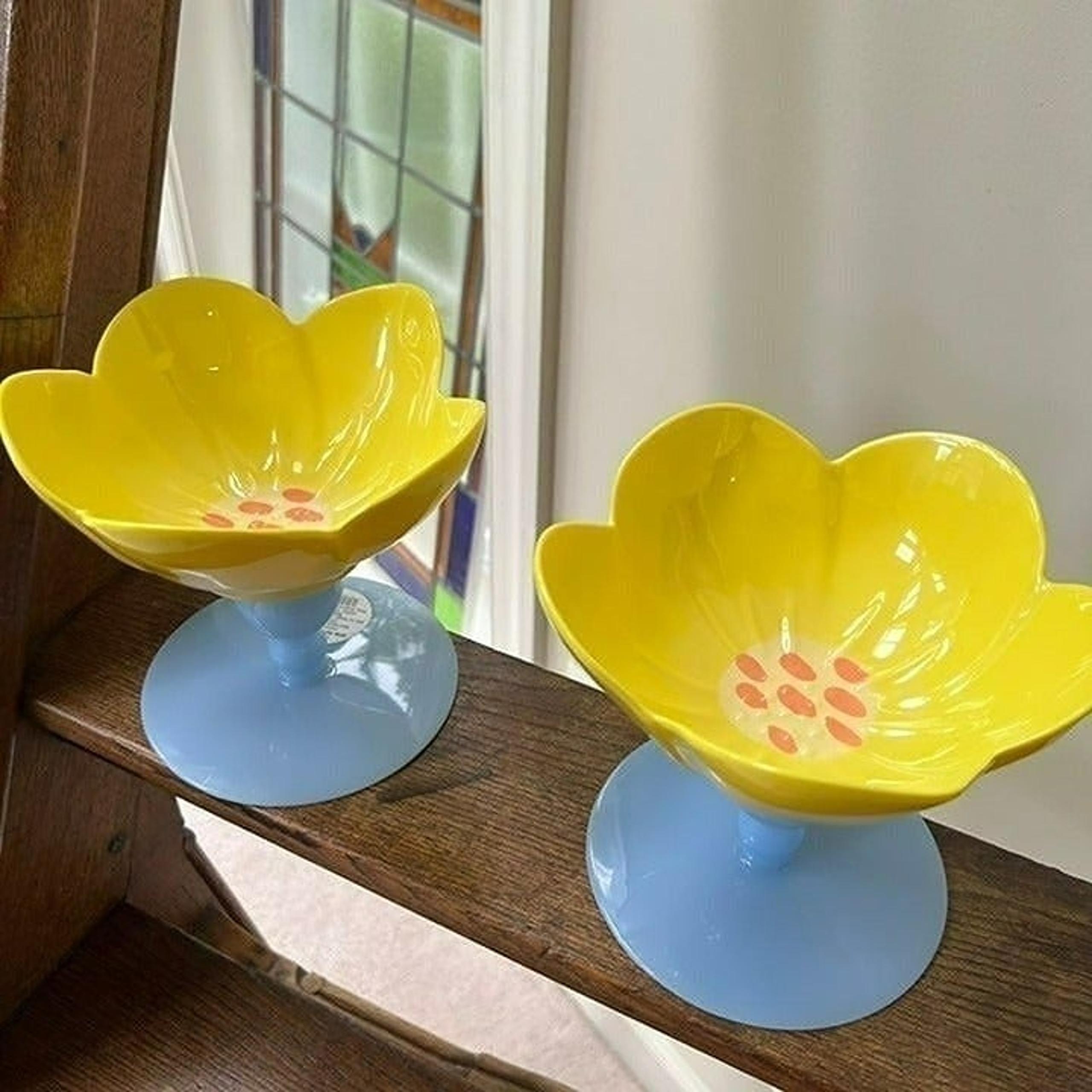 Spritz Flower Bowls & Dessert / Plastic Egg Cup 4 Pc