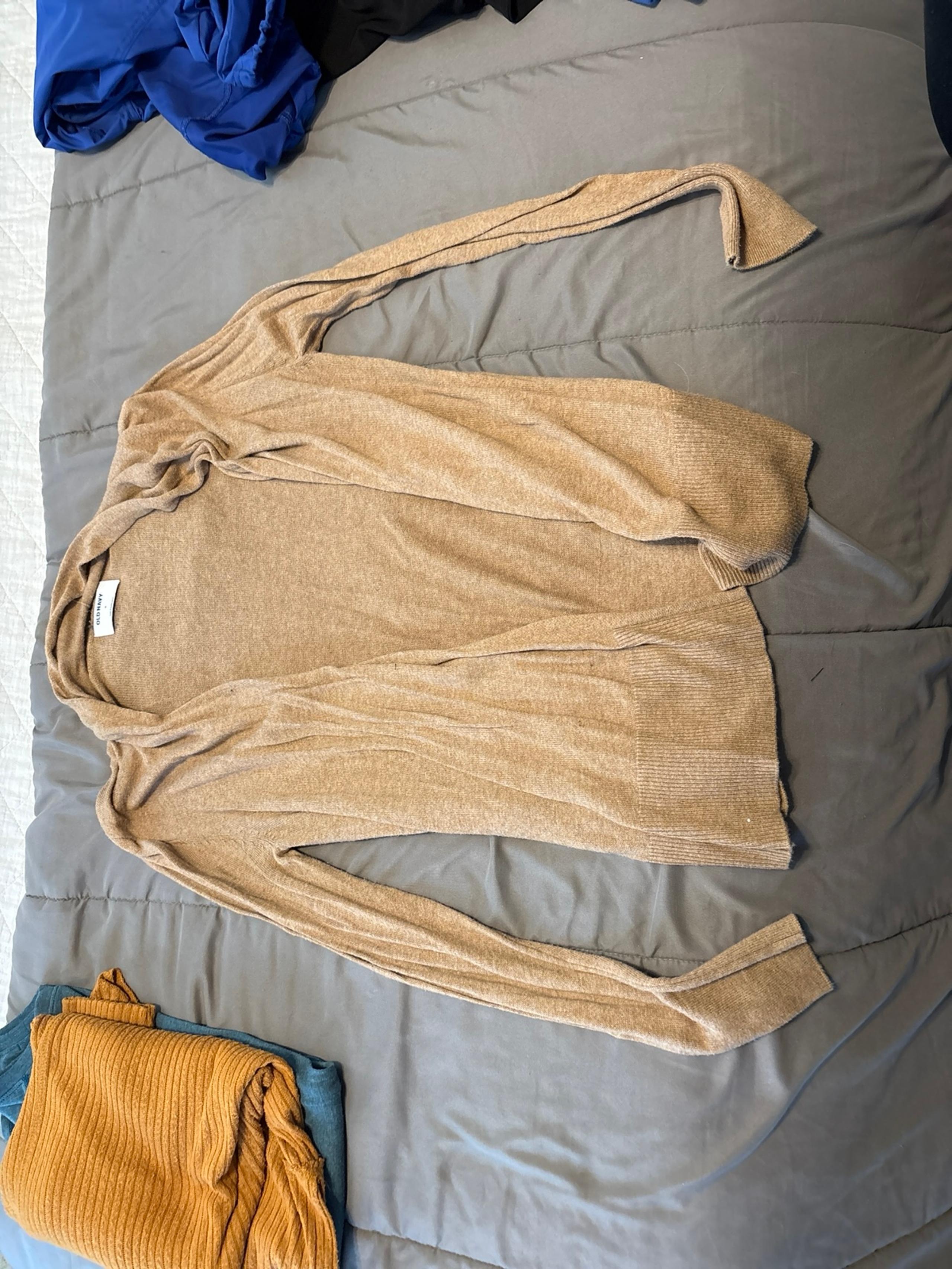 Old navy cardigan
