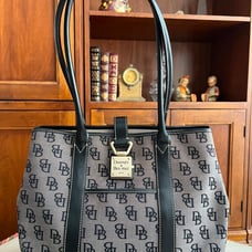 Dooney and Bourke Tote Purse EUC
