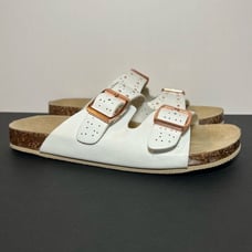 Girls SEYCHELLES Studded White Buckle Strap Sandals / Size 3