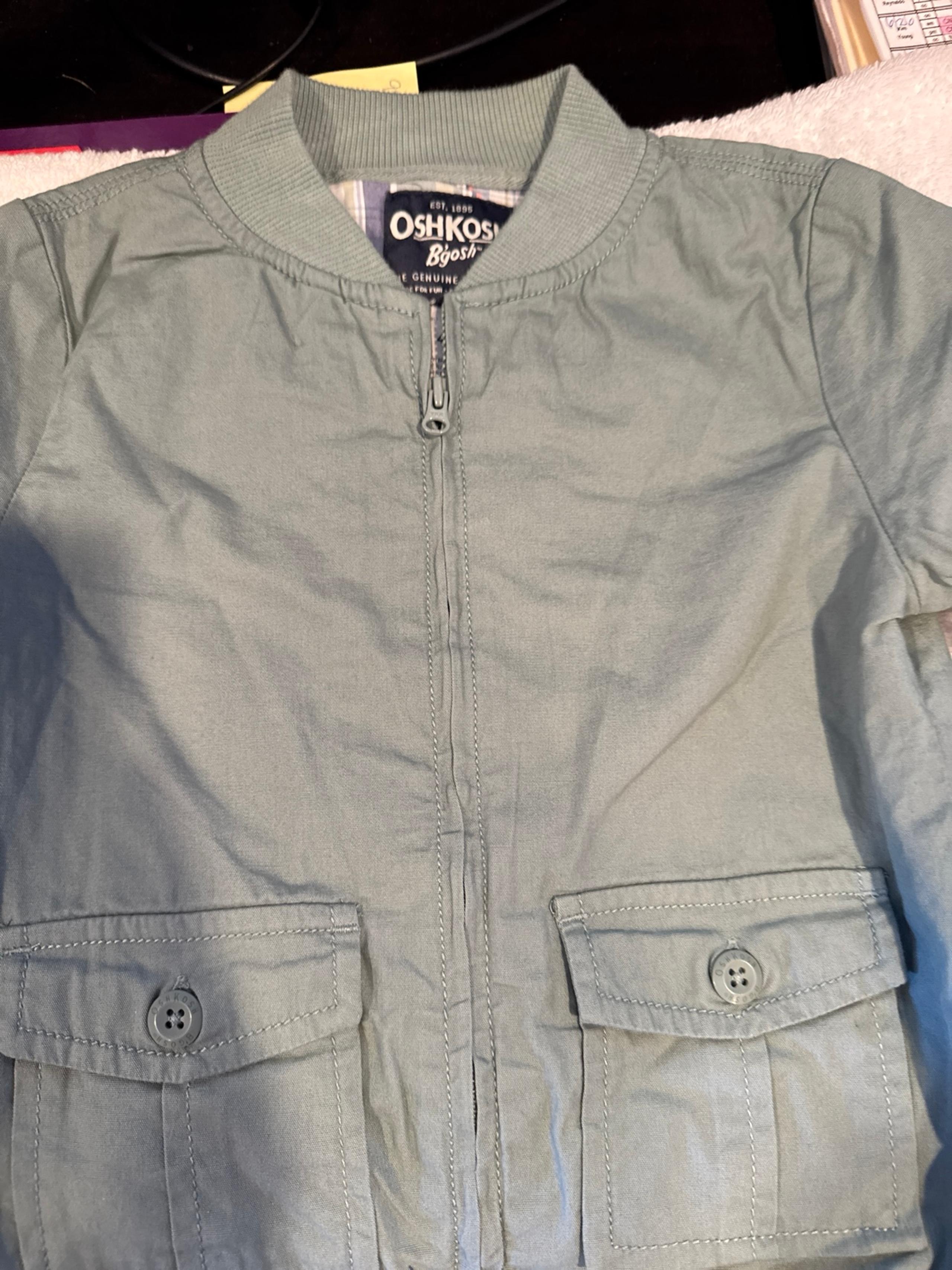 Oshkosh boys jacket in green size 4T