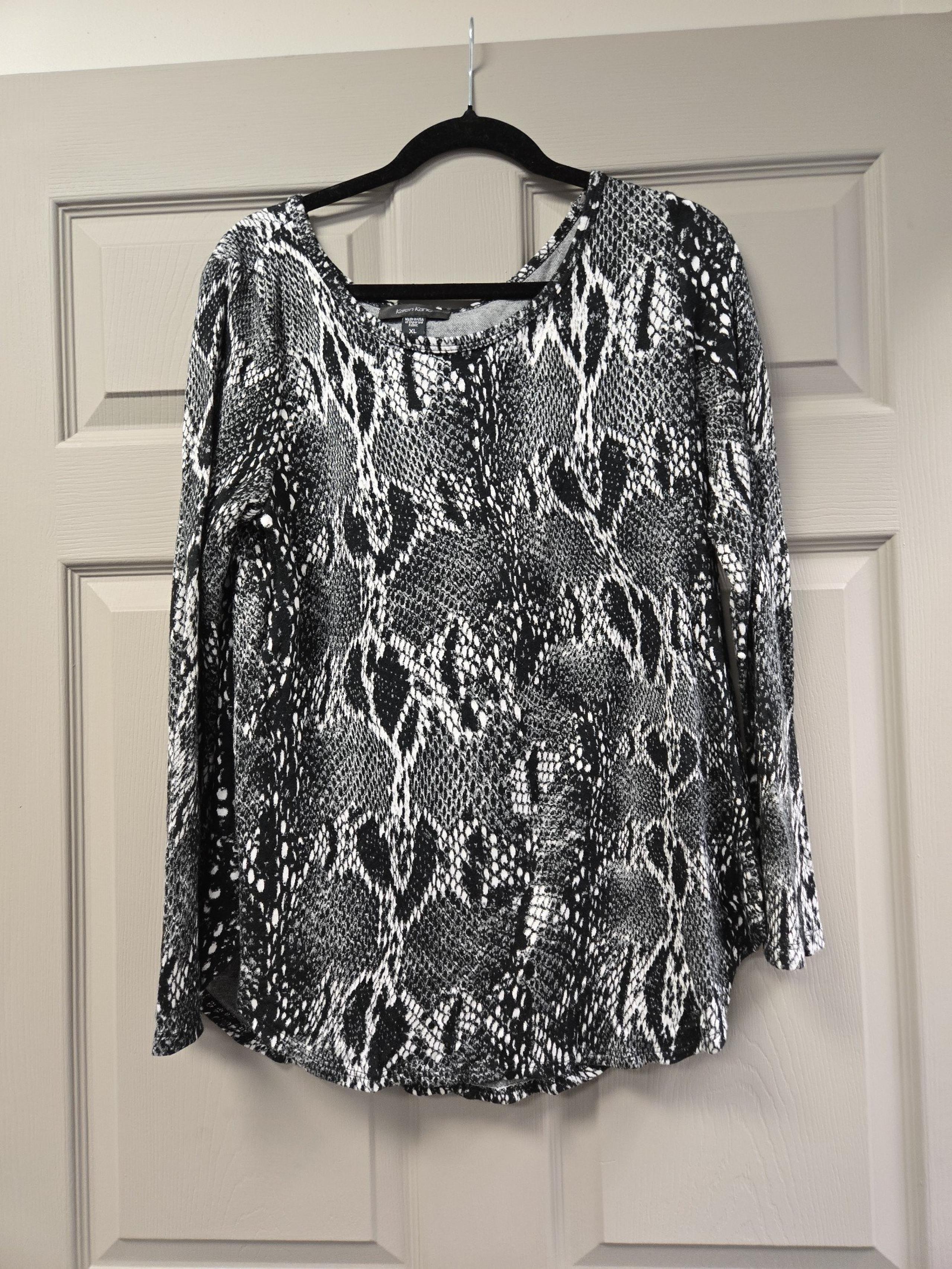 Womens long sleeve animal print blouse by Karen Kane XL