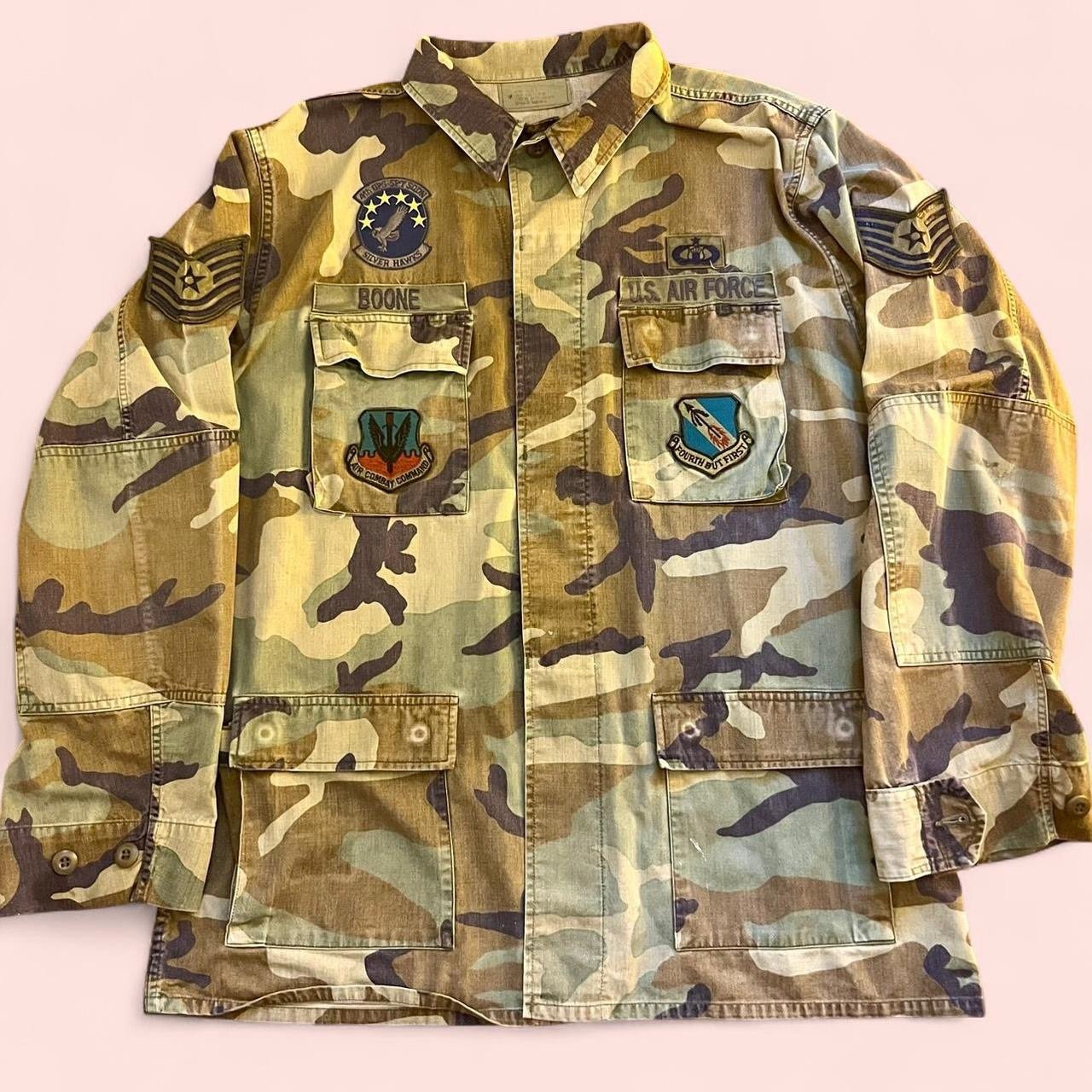 Vintage camouflage Air Force BTU jacket/shirt in size Large-long.