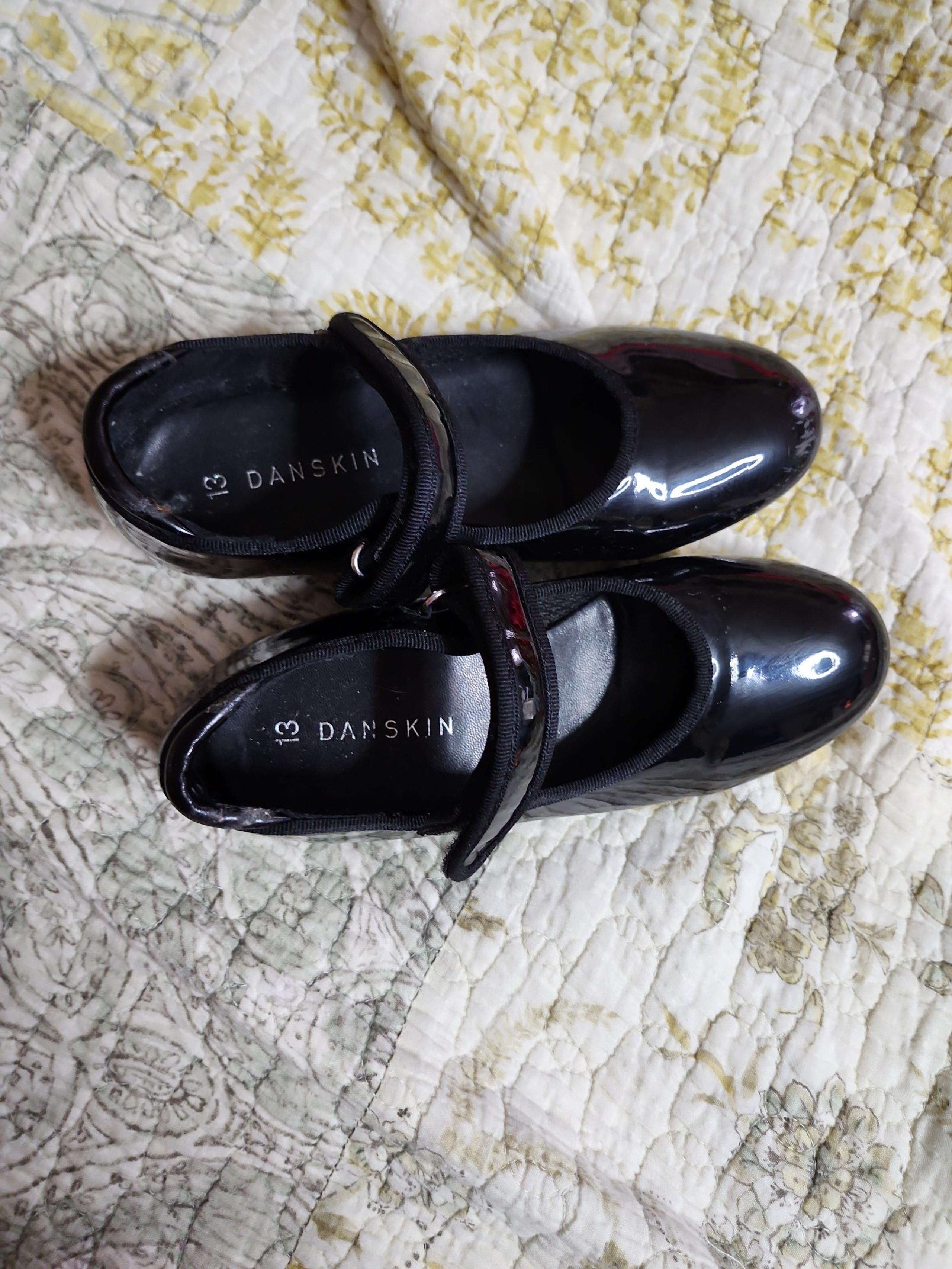 Danskin girls tap shoes Size 13