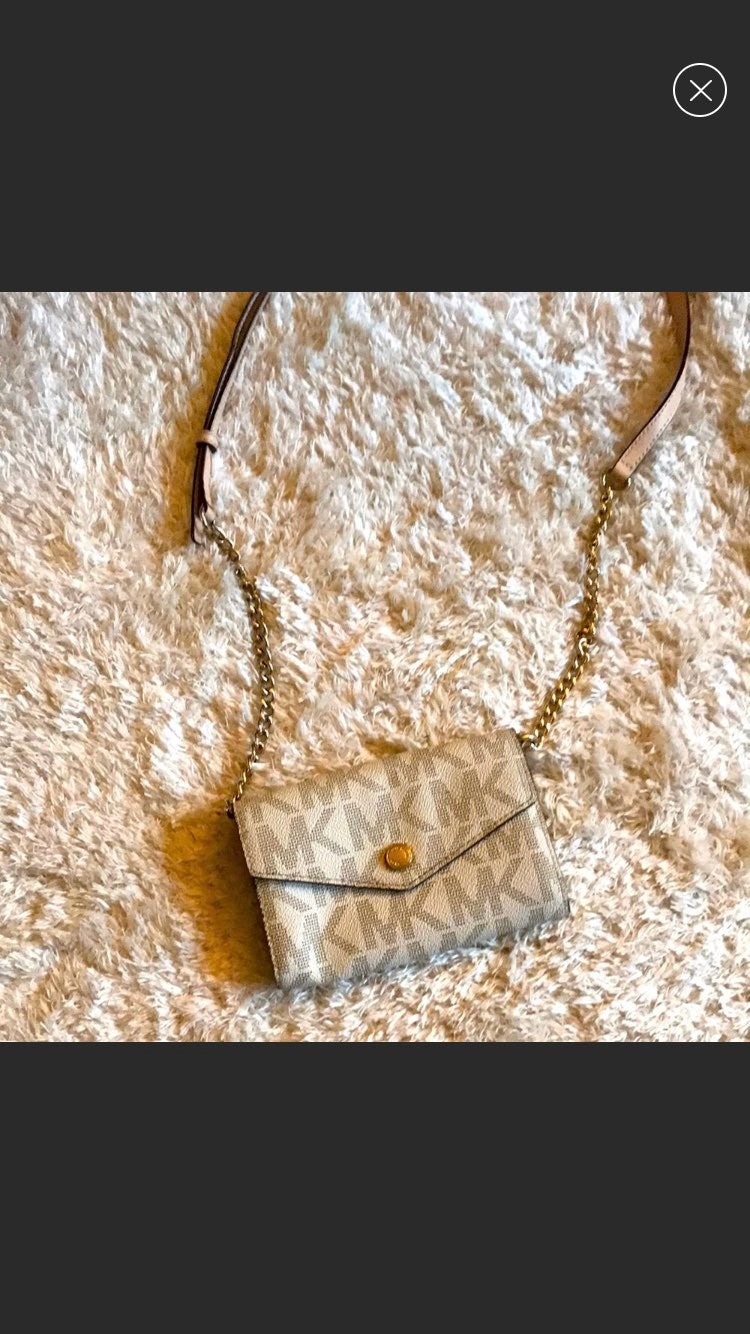Michael Kors crossbody purse