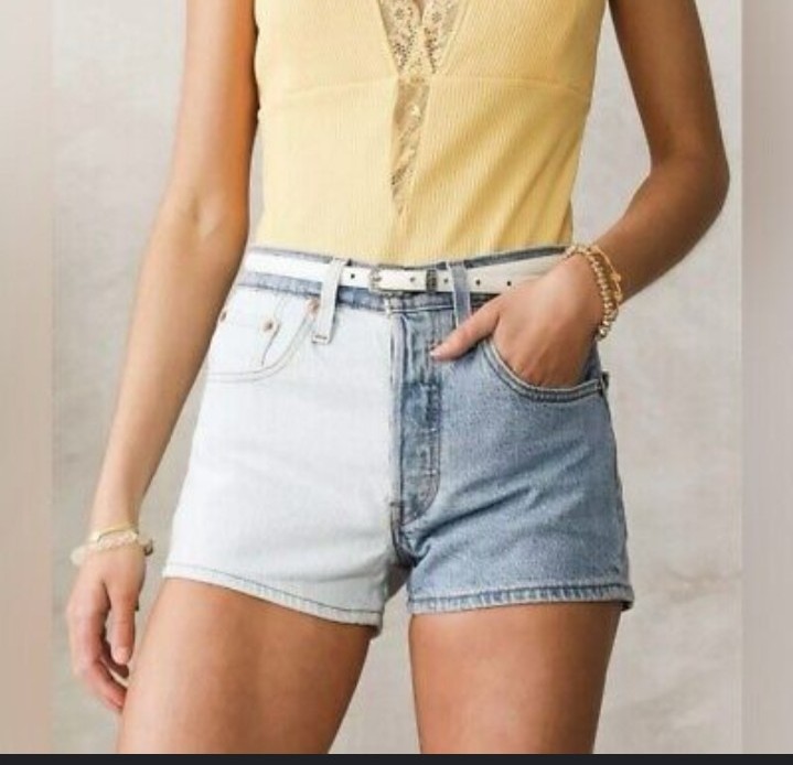 NWT 501 Levis 2 toned Denim shorts