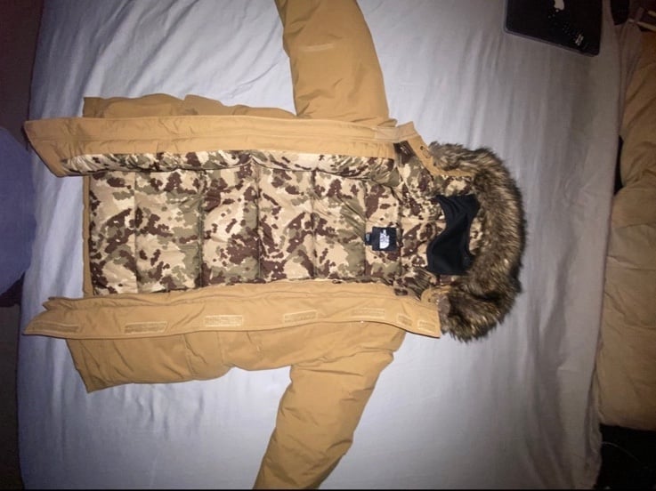 The North Face Jacket Parka Mens Small LIKE NEW