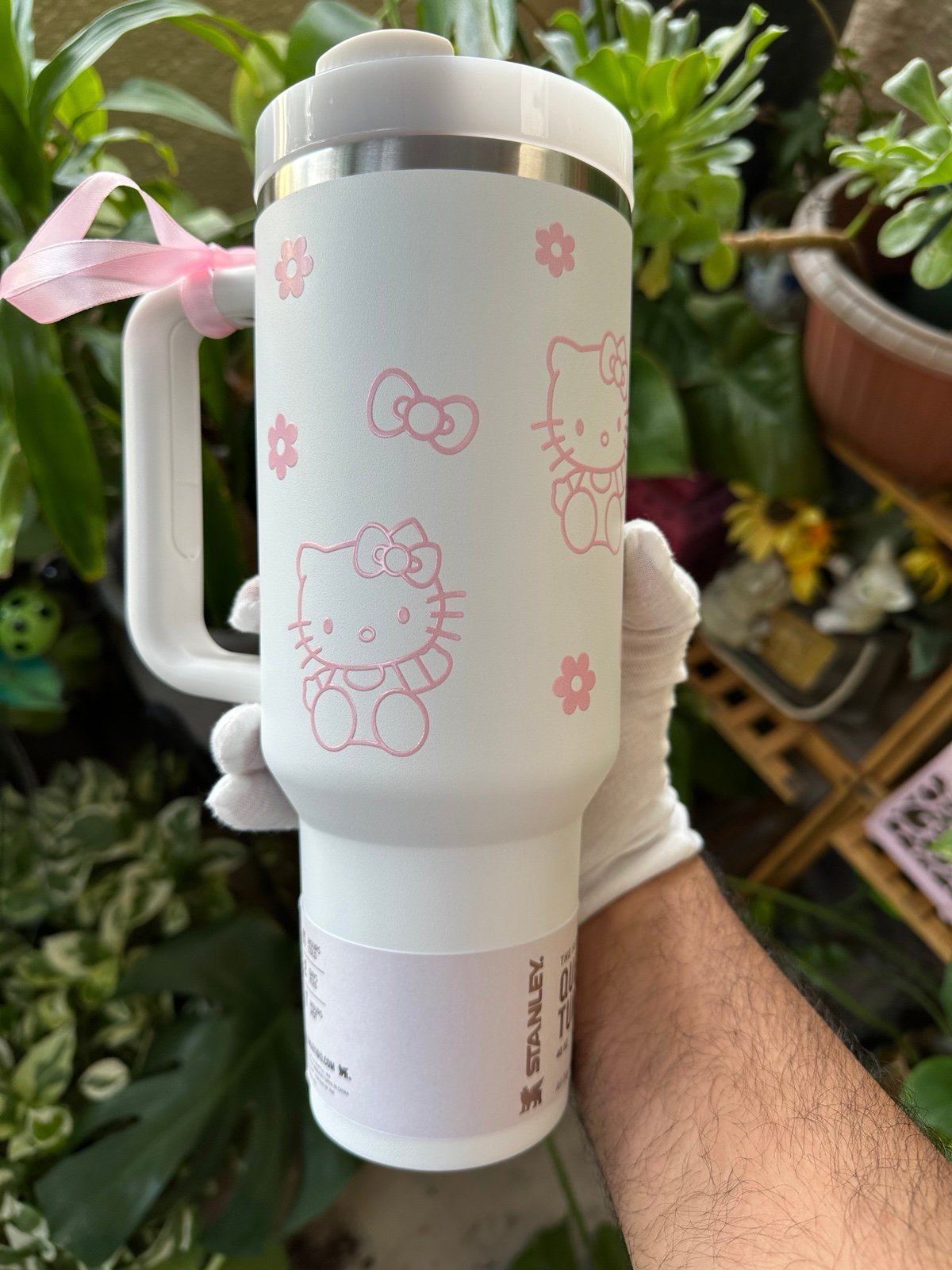 White hello Kitty Stanley 40oz