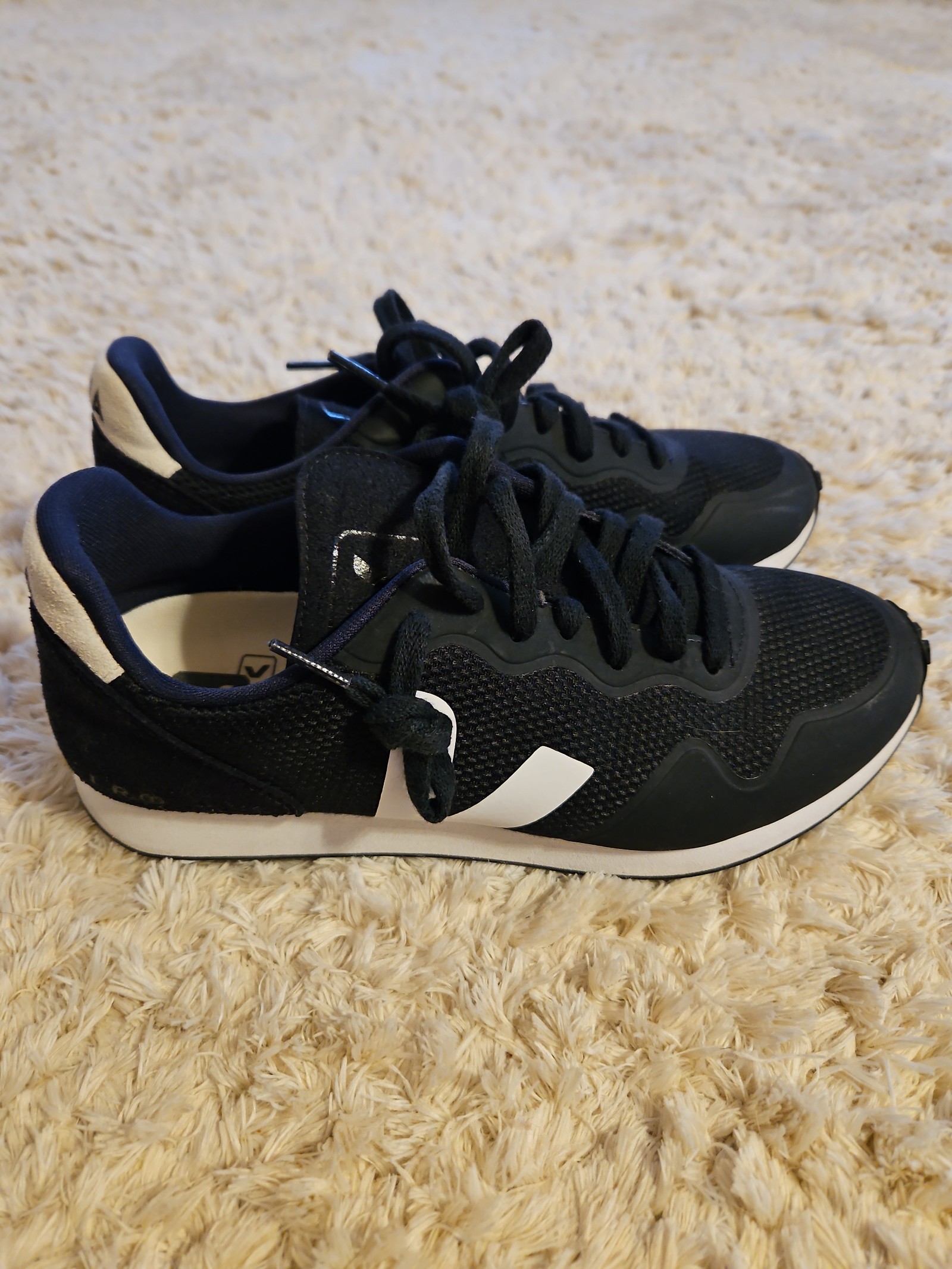 Veja rio branco sneakers