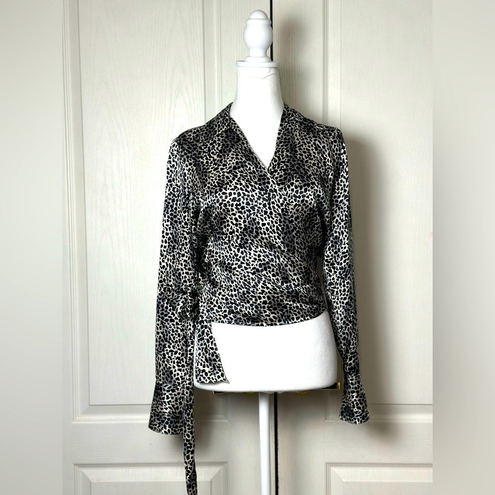Eva Laurel 100% Silk Animal Print Wrap Blouse Size 6 Made in USA