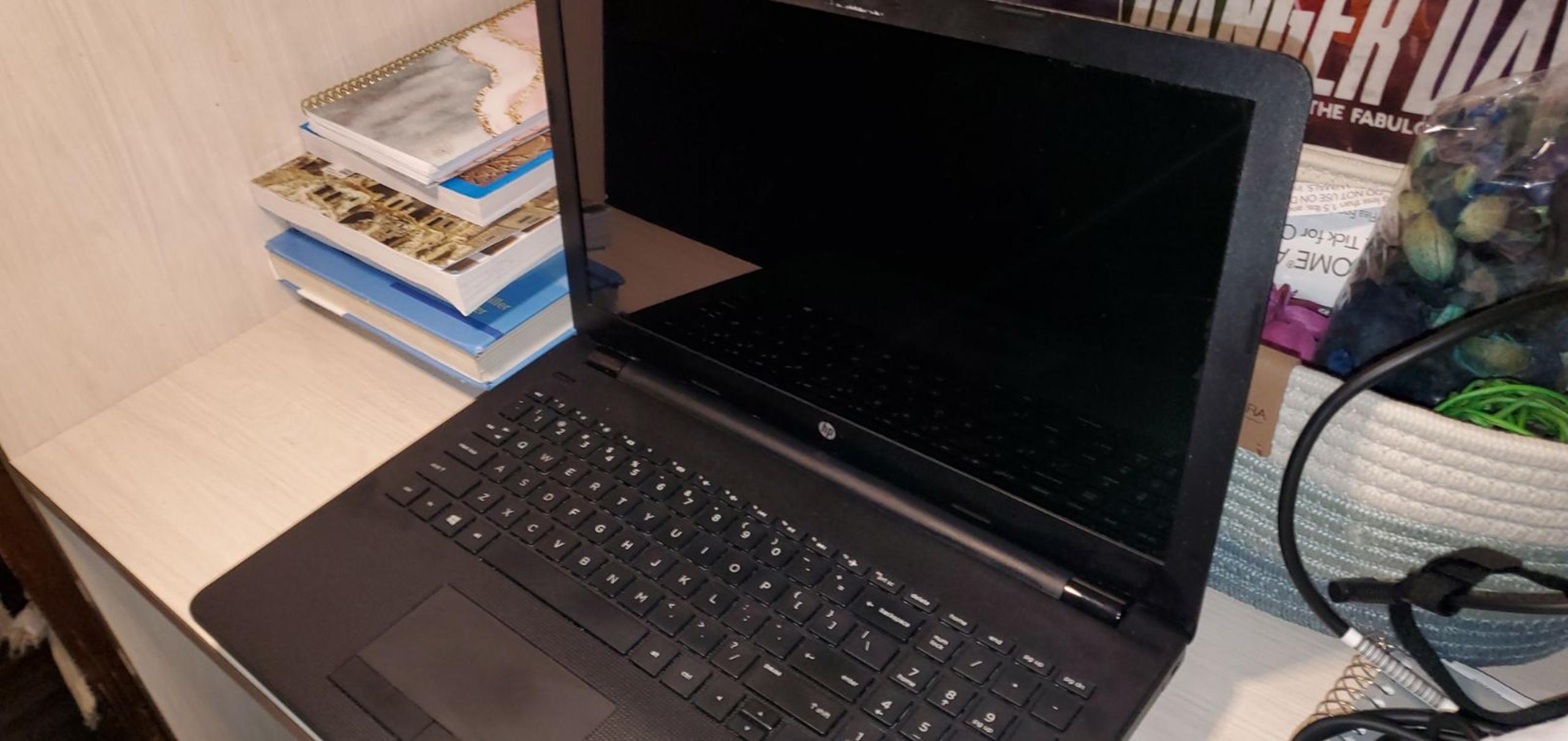 [USED] HP Laptop with charger