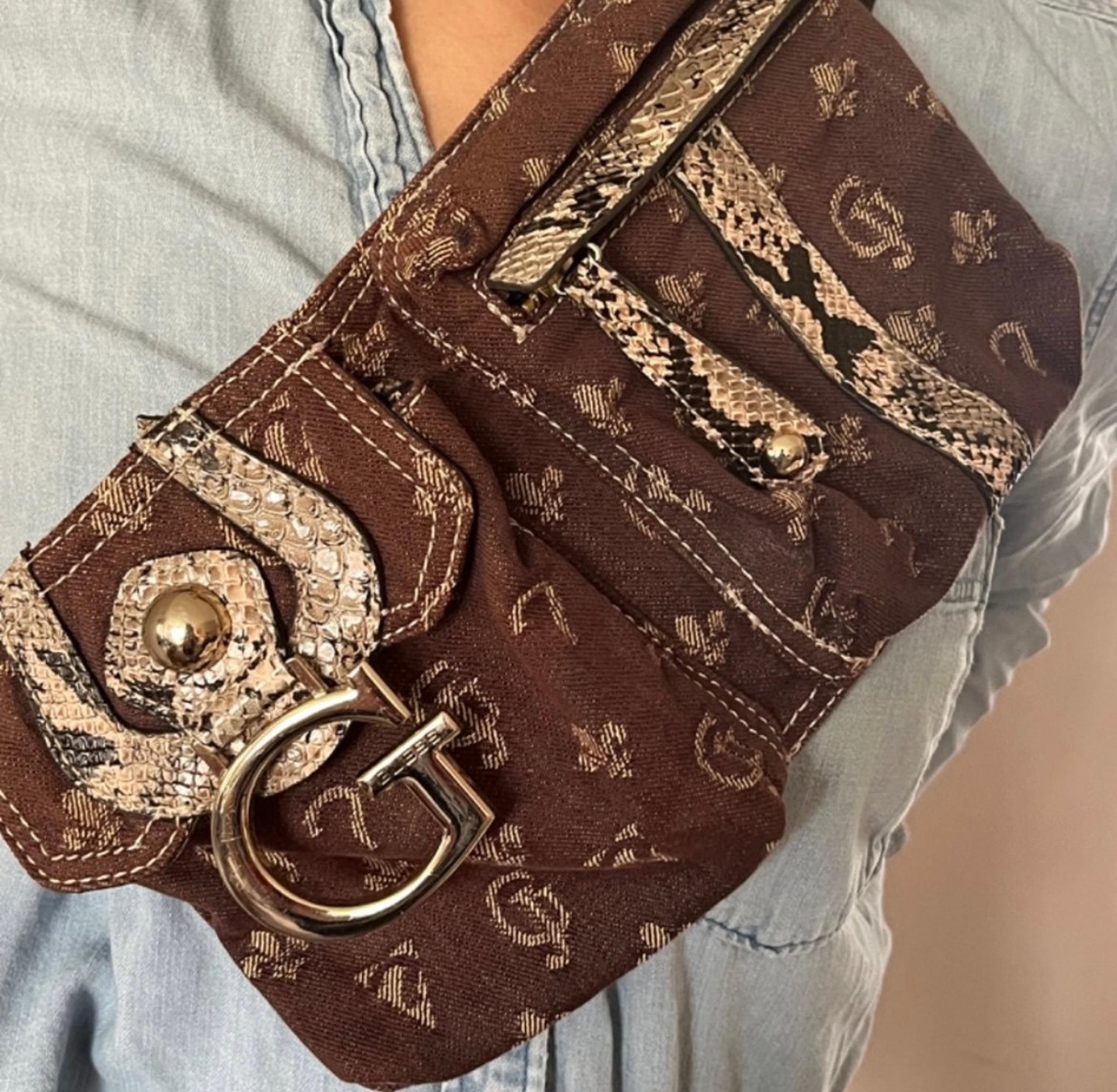 Guess beltbag/Fanny pick with gold hard wear