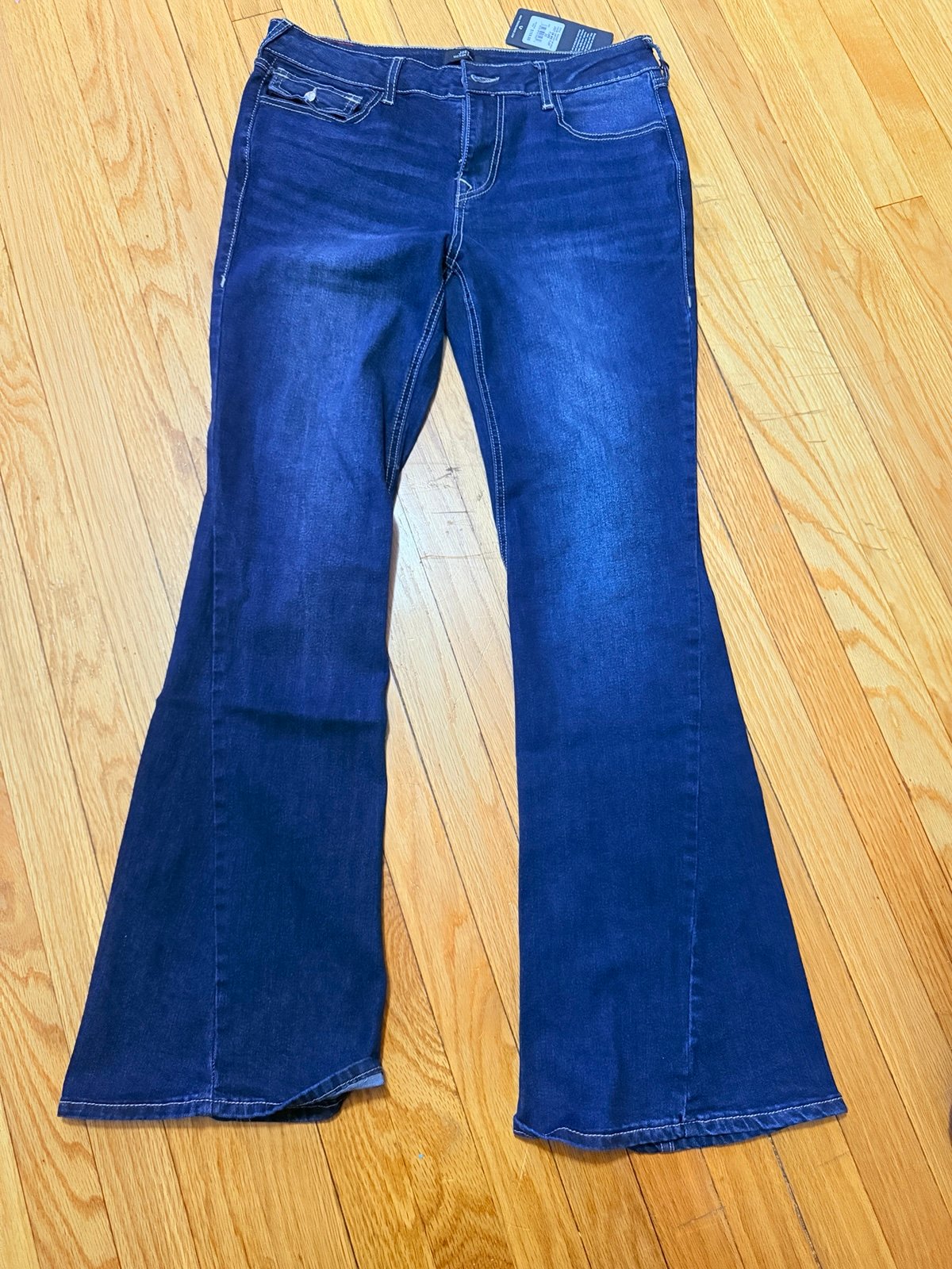 True Religion Joey flare jeans size 30 NWT