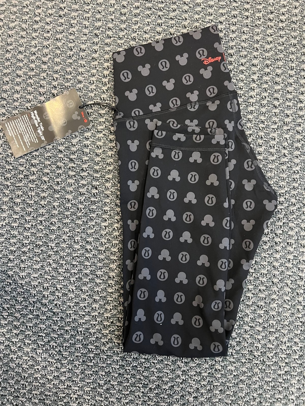 Disney x lululemon Leggings Wunder Train High-Rise Tights 25