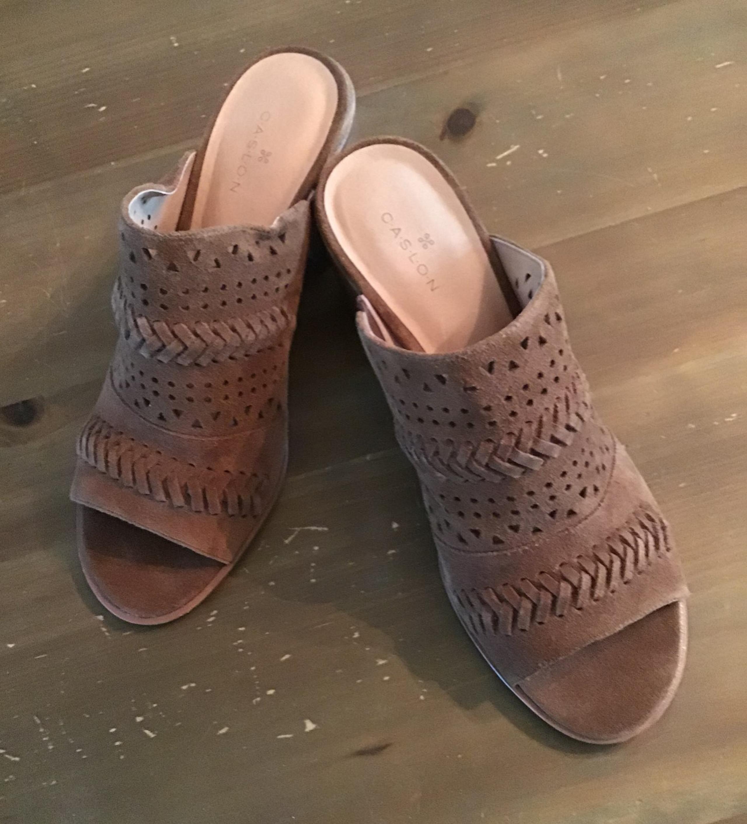 NWOT Caslon Suede Mules 9M