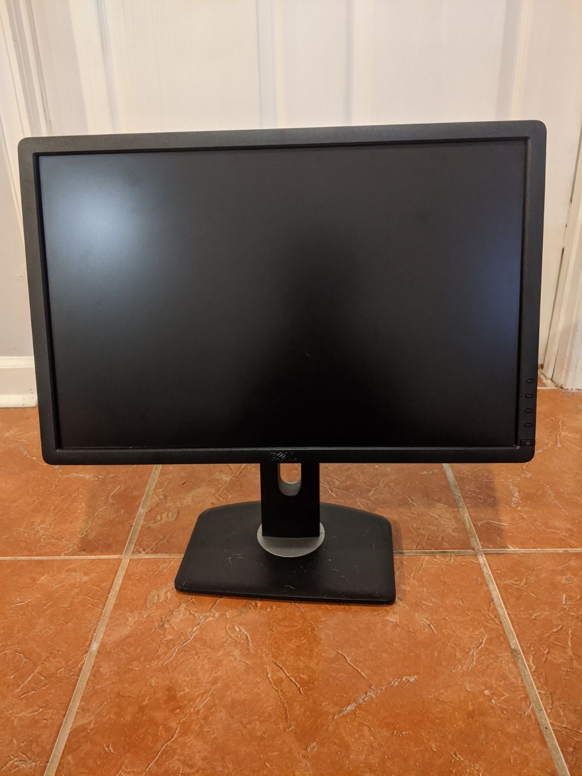 Dell Monitor (P2213 22 inches)