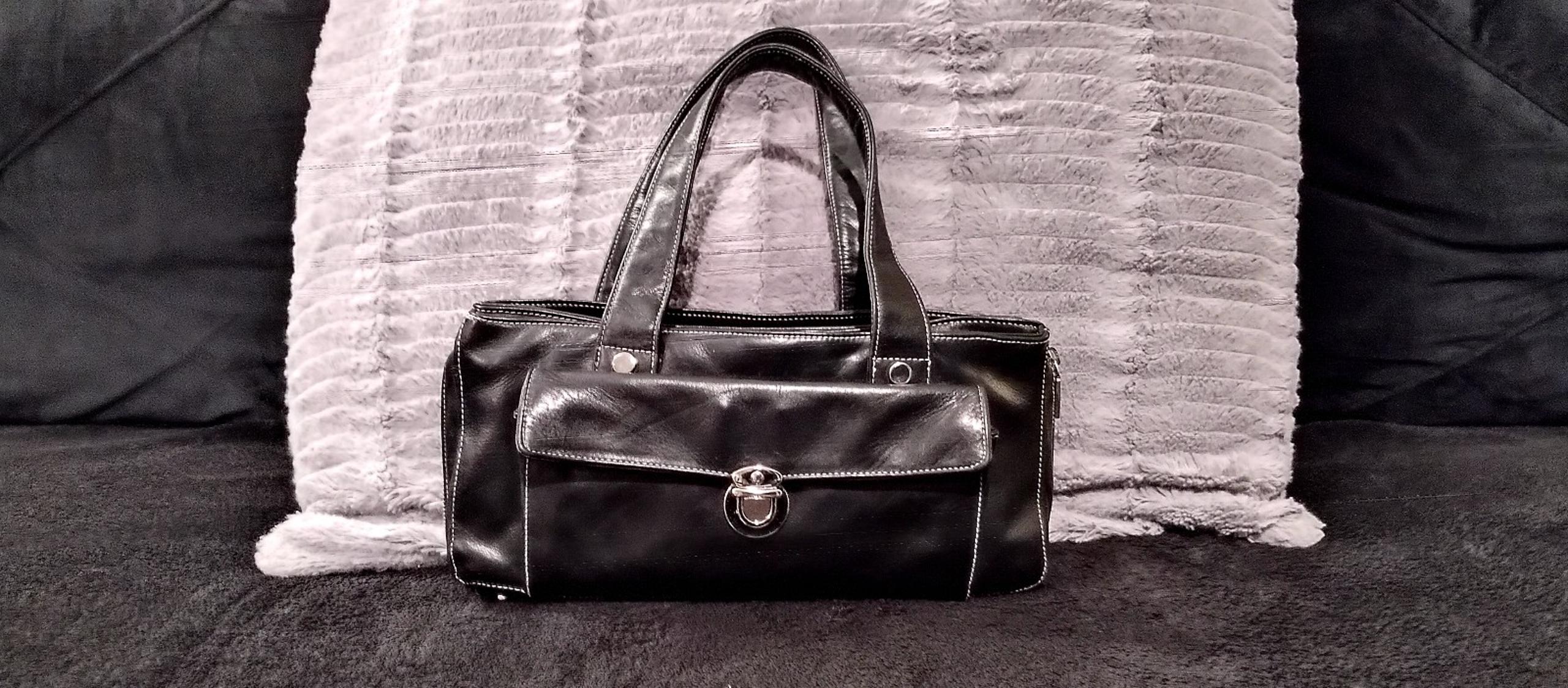 Black leather Perlina shoulder bag