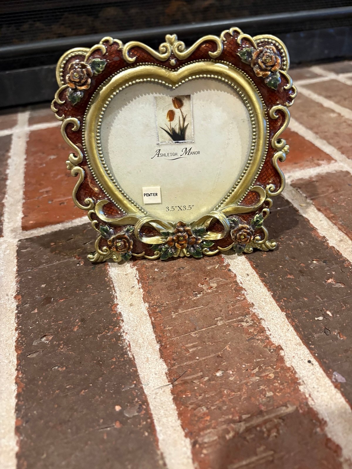 Stunning vintage heart shaped pewter floral frame picture size 3.5x3.5” heavy