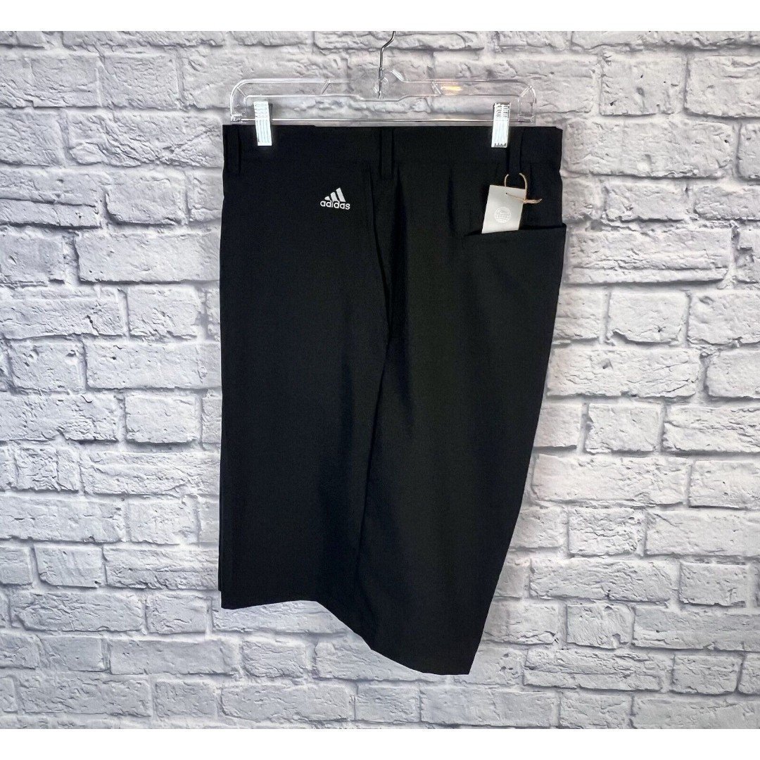 NWT 70 Adidas Golf Mens Black Flat Front Shorts Three Stripes Logo Size 54
