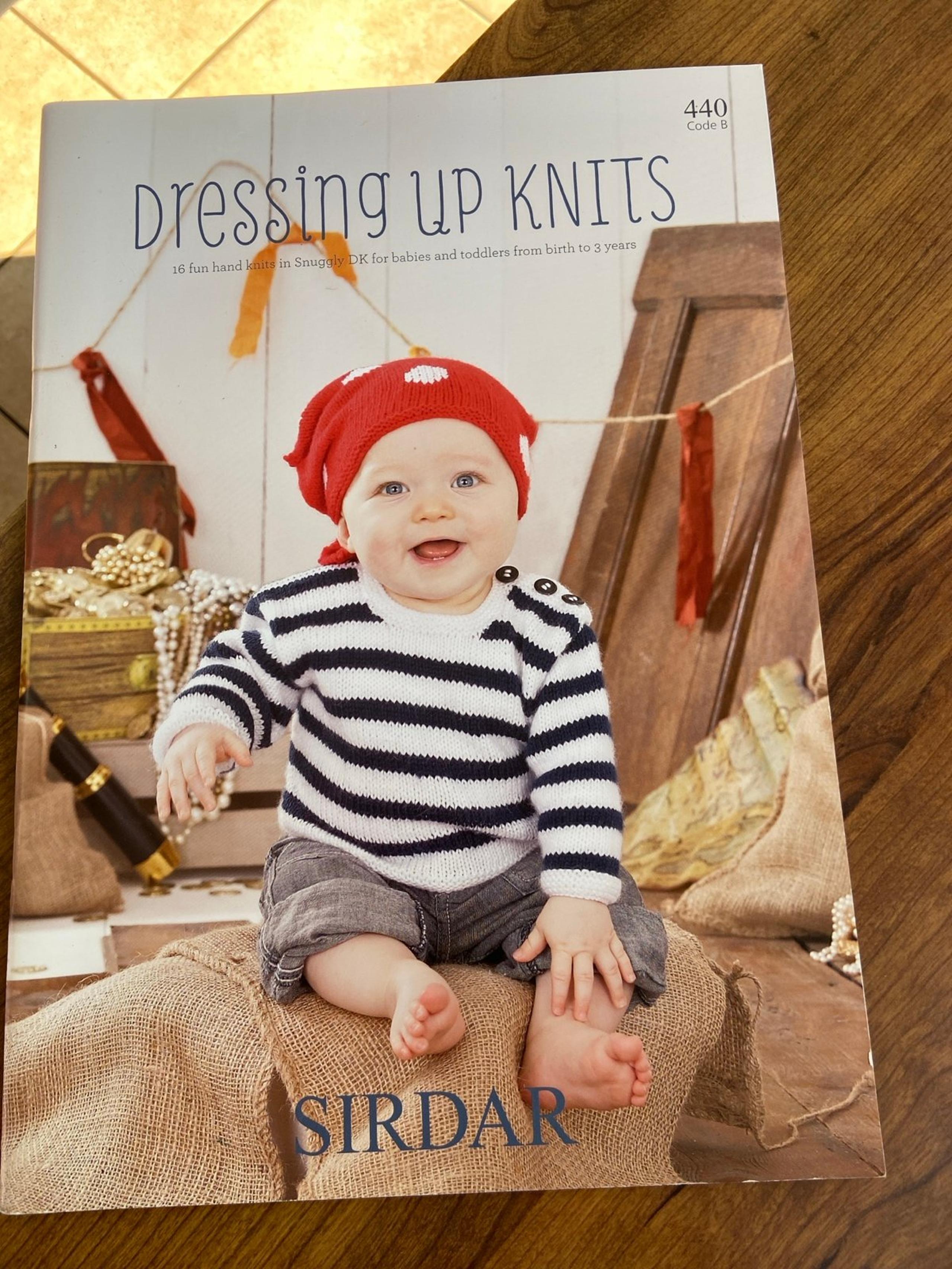 SIRDAR  DRESSING UP KNITS #440 code B knitting magazine