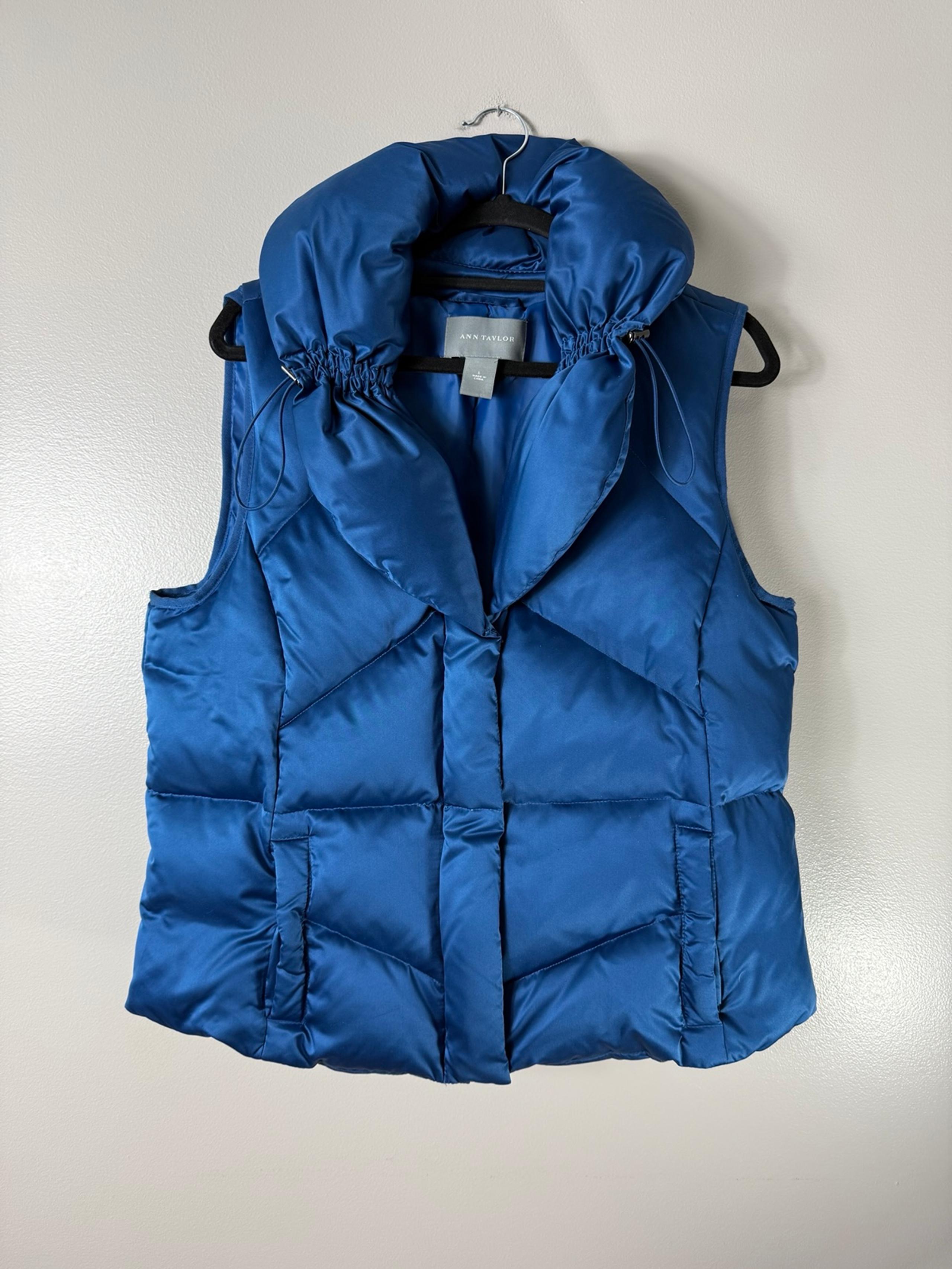 Ann Taylor Down Puffer Vest Size Large