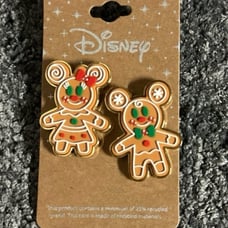 Disney Gingerbread Mickey and Minnie two piece pin set SOLD OUT