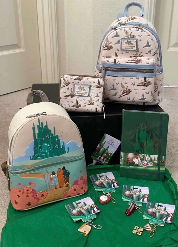 Loungefly Wizard Of Oz Emerald City & Flying Monkeys Mini Backpack set