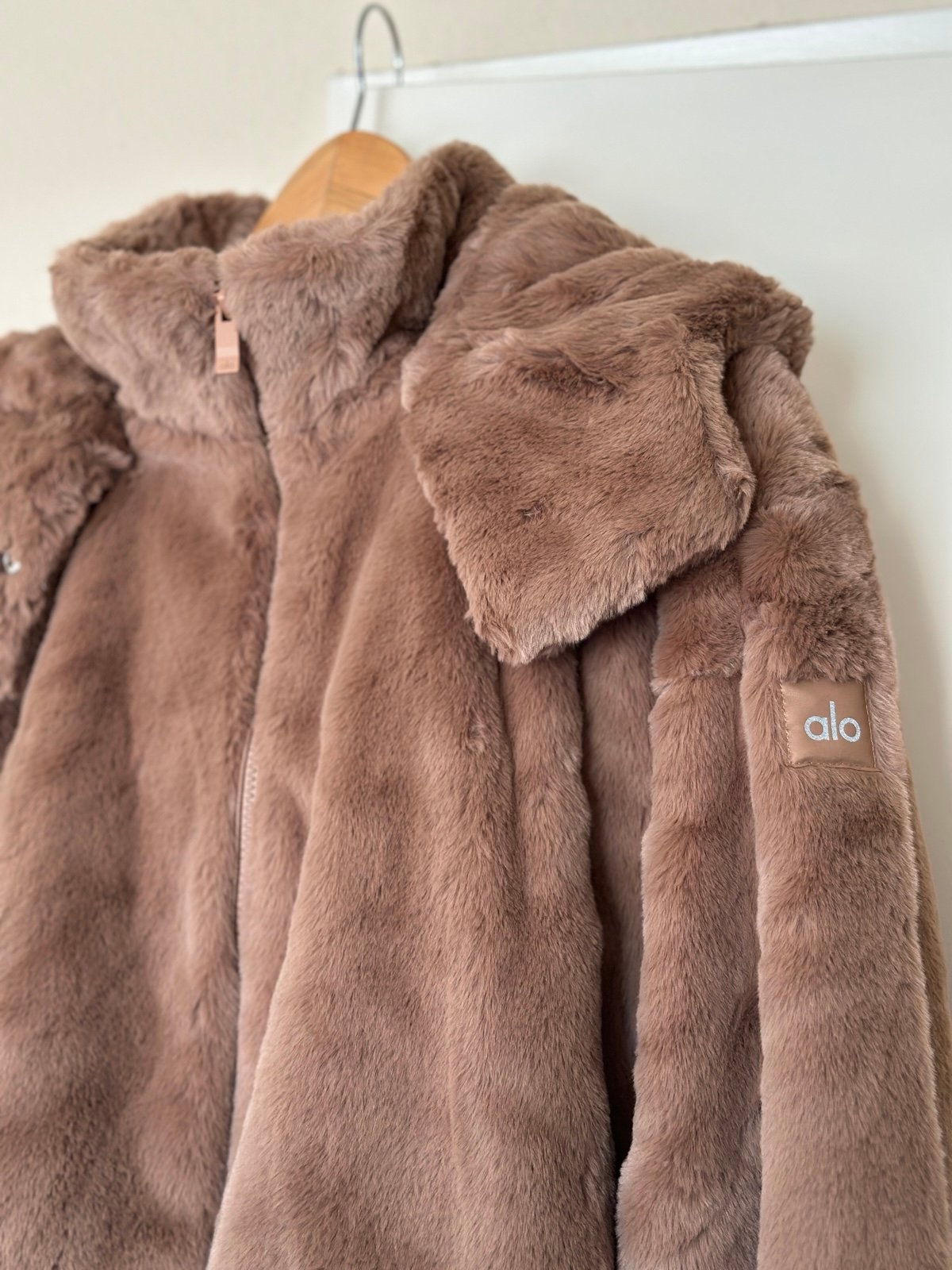 Mushukdan tushirilgan panties fotosurati Toksovo qishlogida jinsiy aloqa