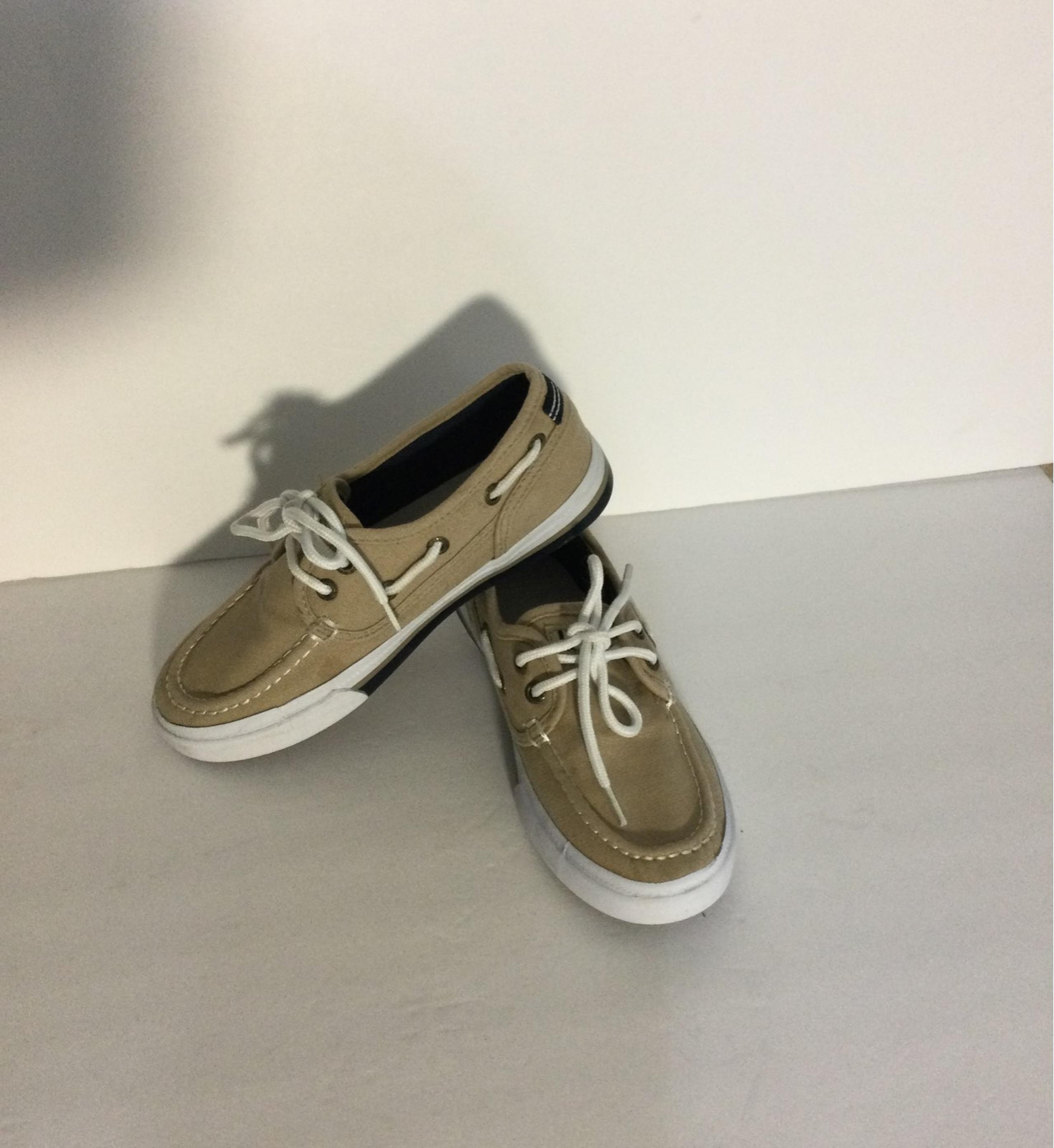 Nautica boat shoes. Size 1 kids