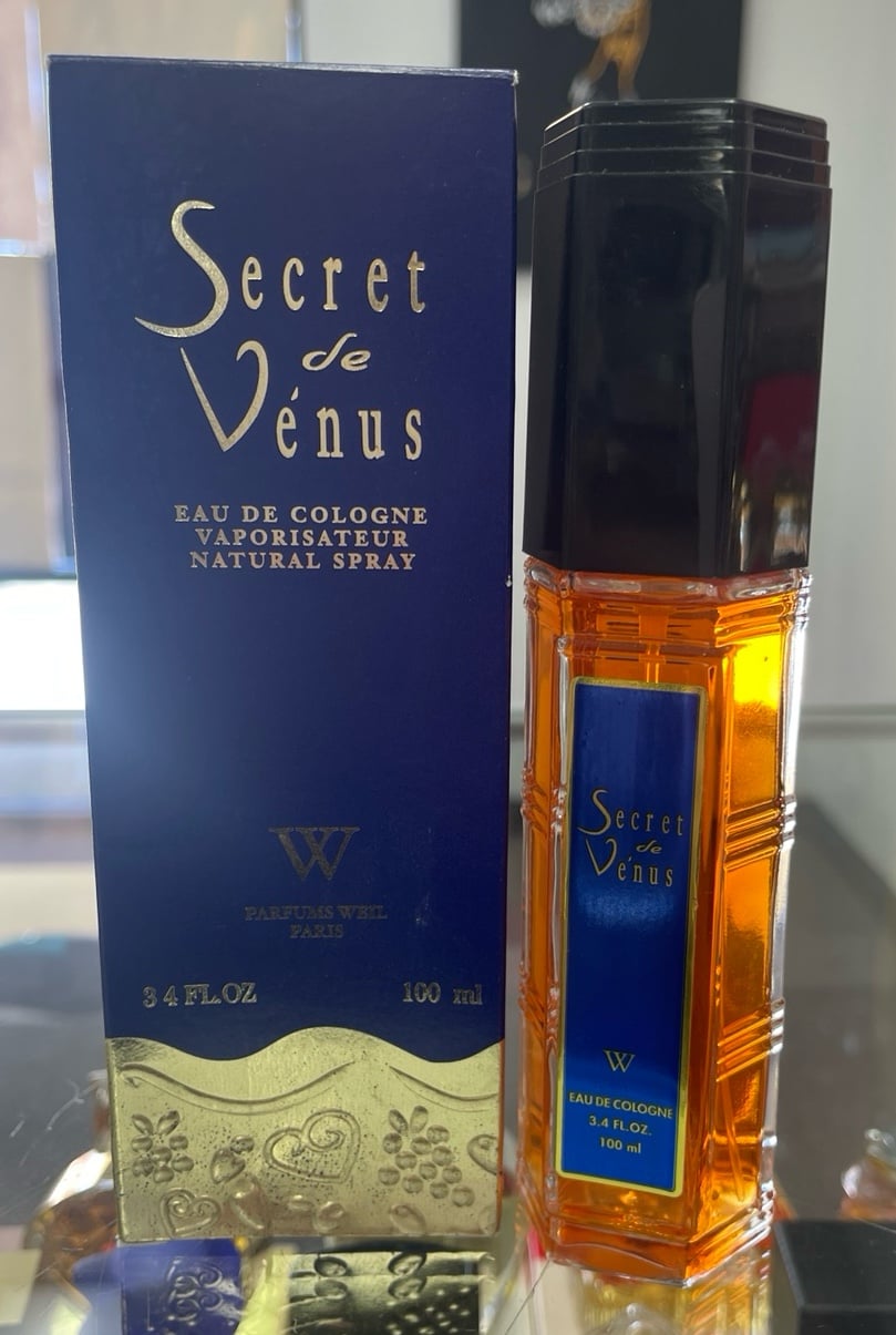 Secret de Venus Perfume