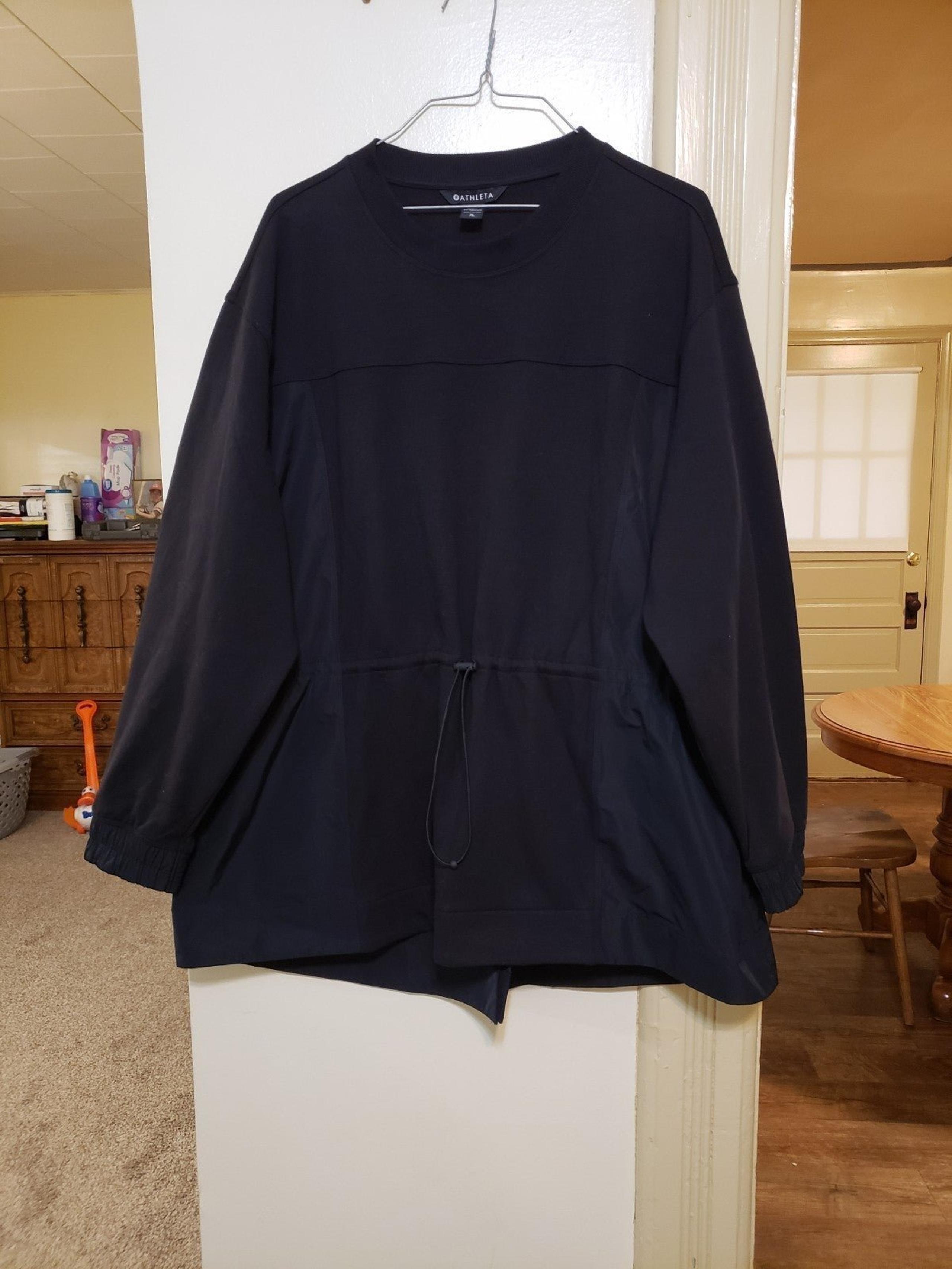 Women's Athleta warm black athletic jacket size XL in great condition