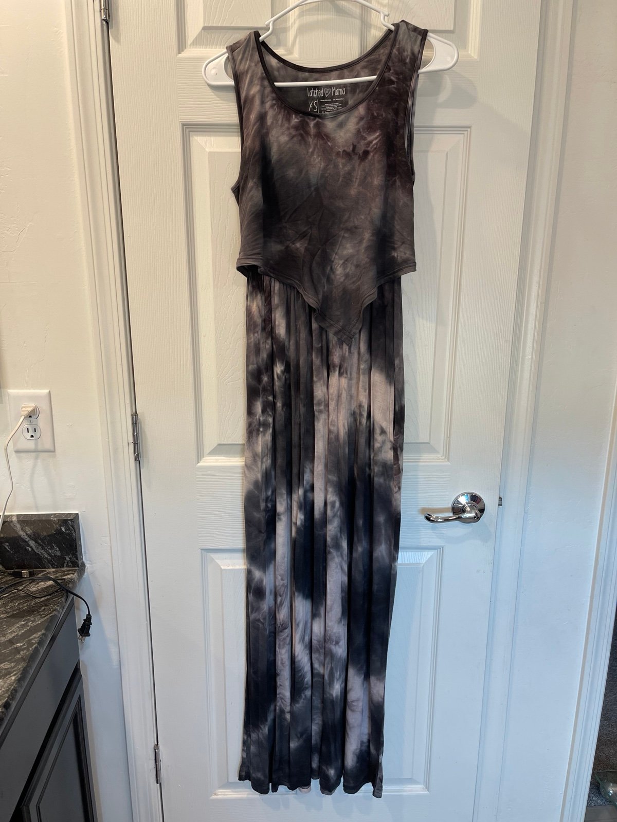 Latched mama nursing boardwalk maxi dress - XS black tie dye