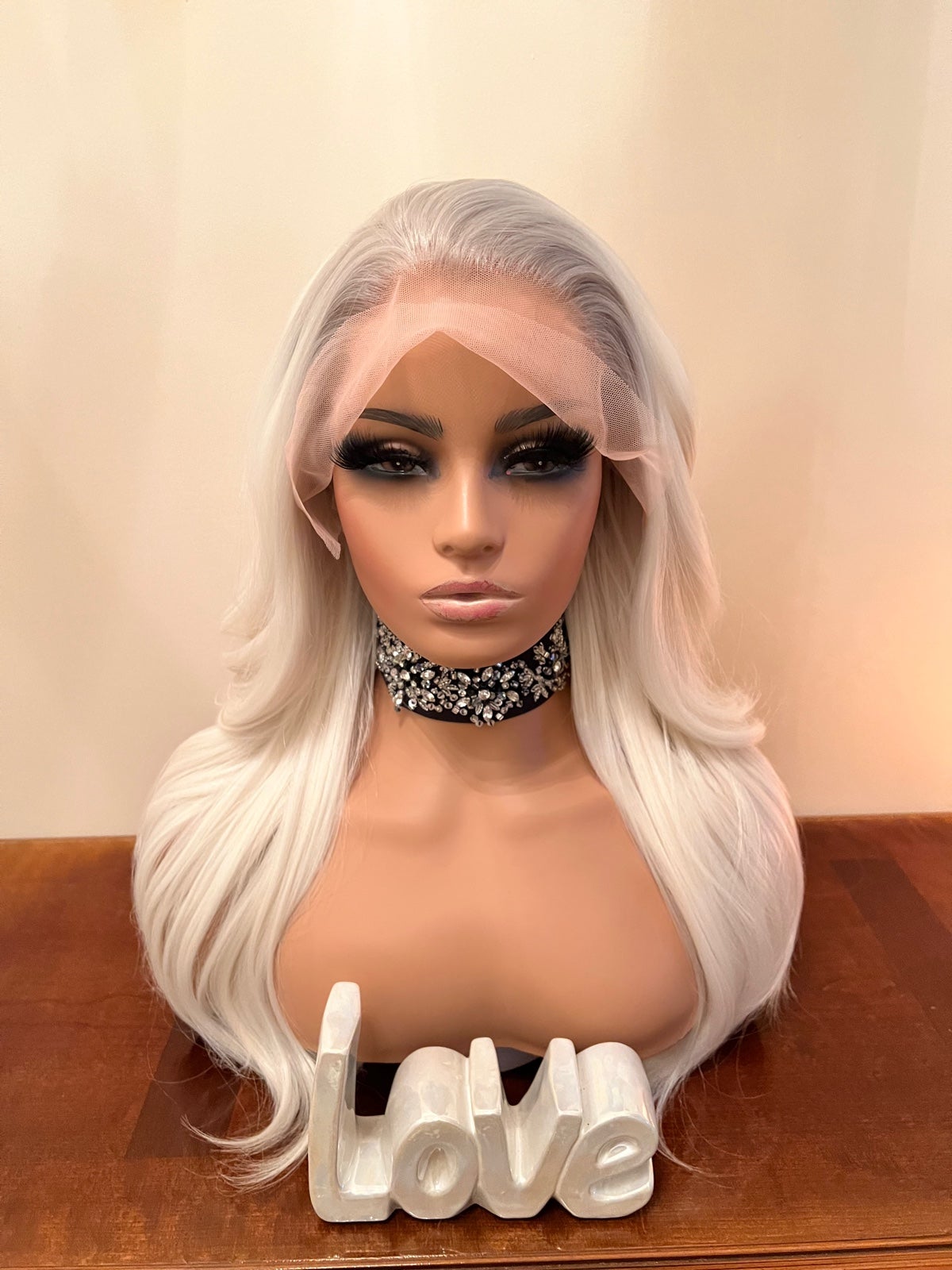 PREMIUM NATURAL WHITE PLATINUM AND SILVER BLONDE SET WAVY WIG NATURAL HAIRLINE
