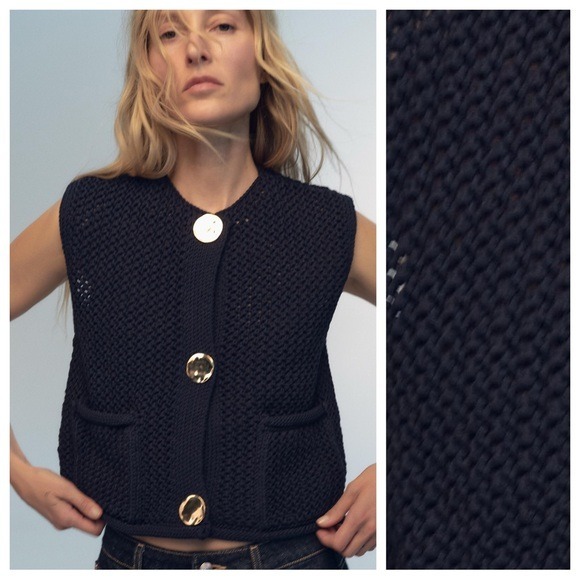 NWT. Zara Navy Blue Chunky Knit Round Neck Top. Size S.