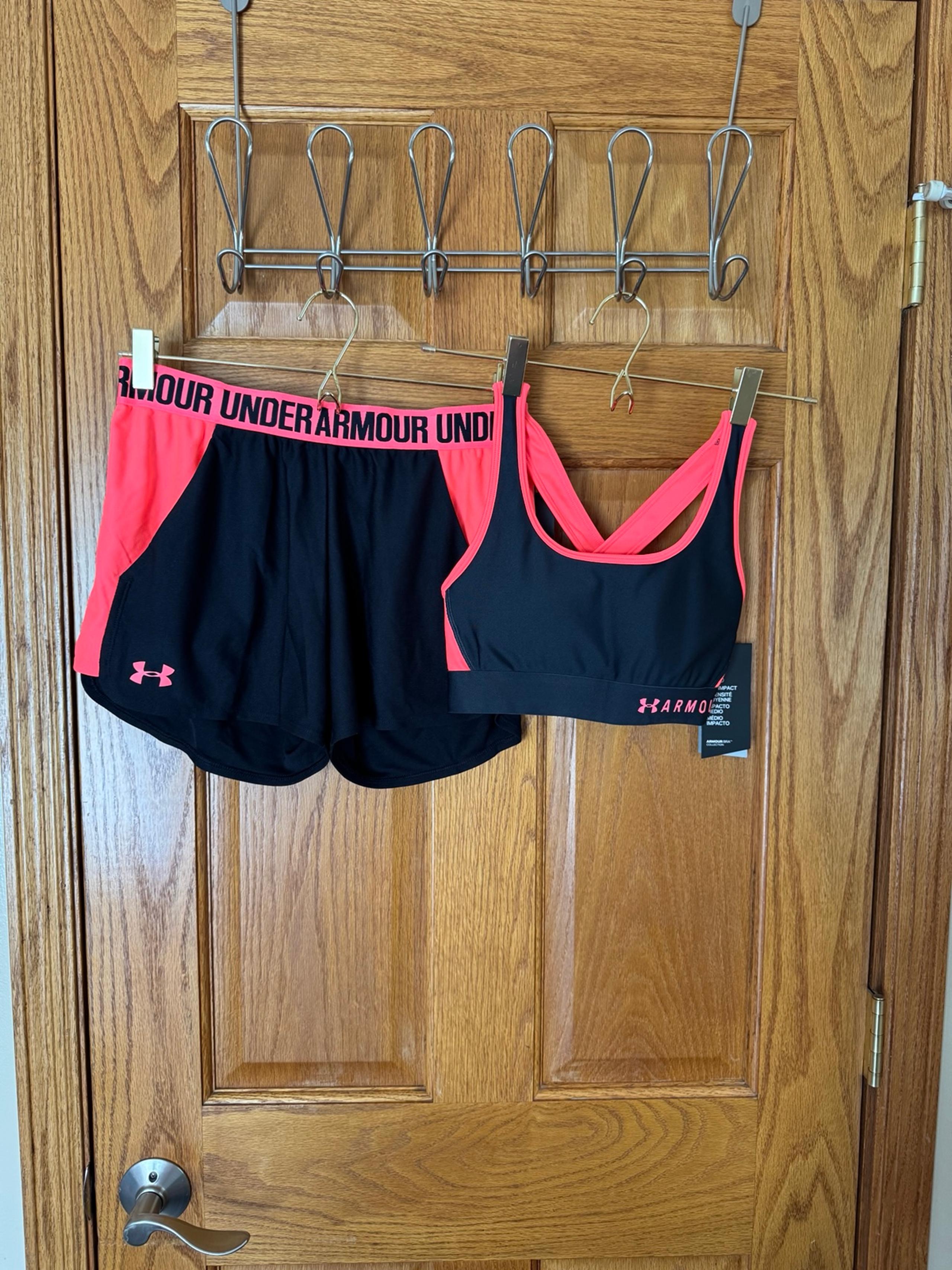 NWT Women’s Under Armour shorts/sport bra small
