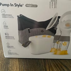 Madela pump in style