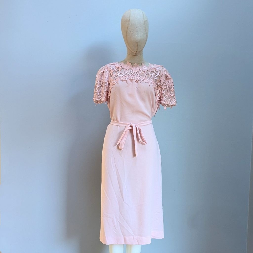 Victor Costa Vintage Blush Pink Lace Detail Belted Dress