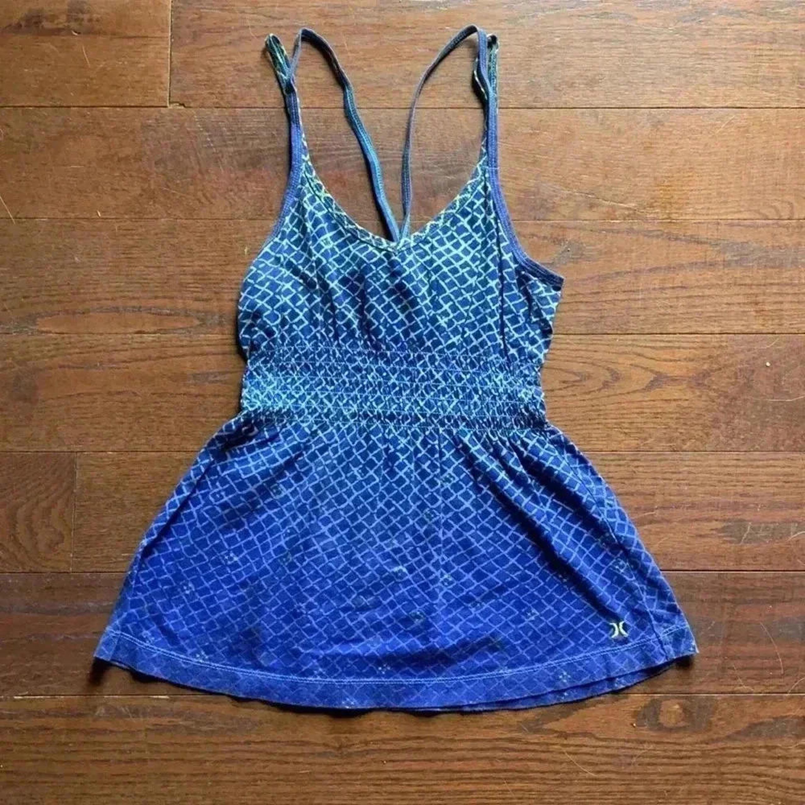 Hurley Women's Blue Patterned Tank Top - Size S