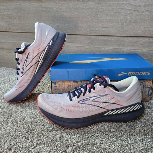 Brooks Men's Glycerine GTS 19 NEW size 10.5