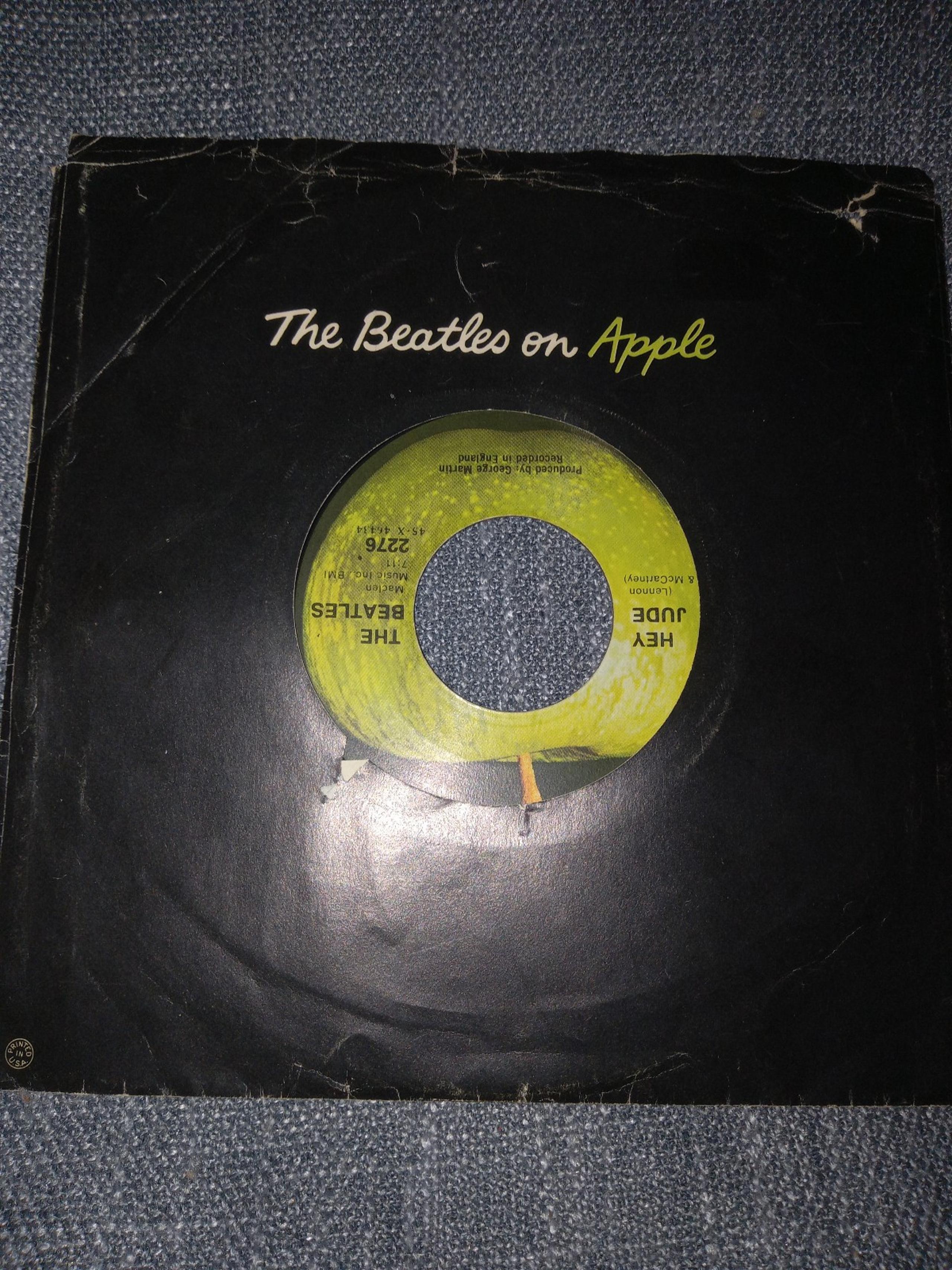 The Beatles HEY JUDE / REVOLUTION Apple 2276 45 rpm MINT CONDITION
