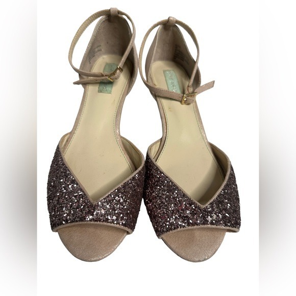 BETSEY JOHNSON Rita Pink Glitter Fabric Ankle Strap Heels Size 9M Blue Soles