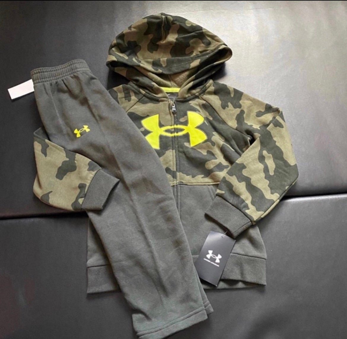 NWT Under Armour hoodie & jogger sweats set boys size 4T