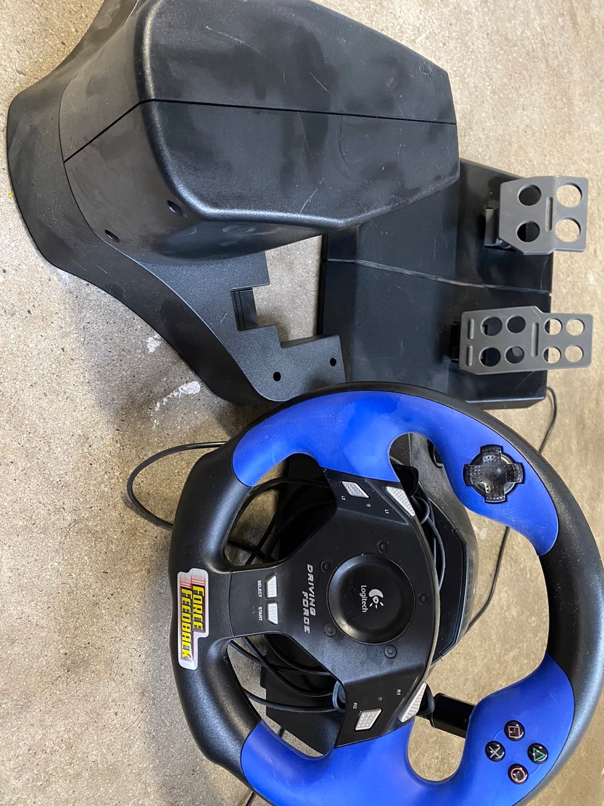 PS2 Logitech Force Feedback driiving whe