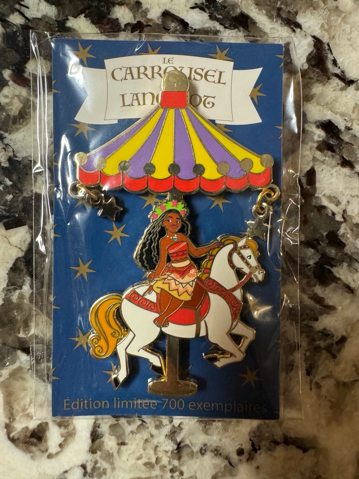 Disneyland pairs pin Moana