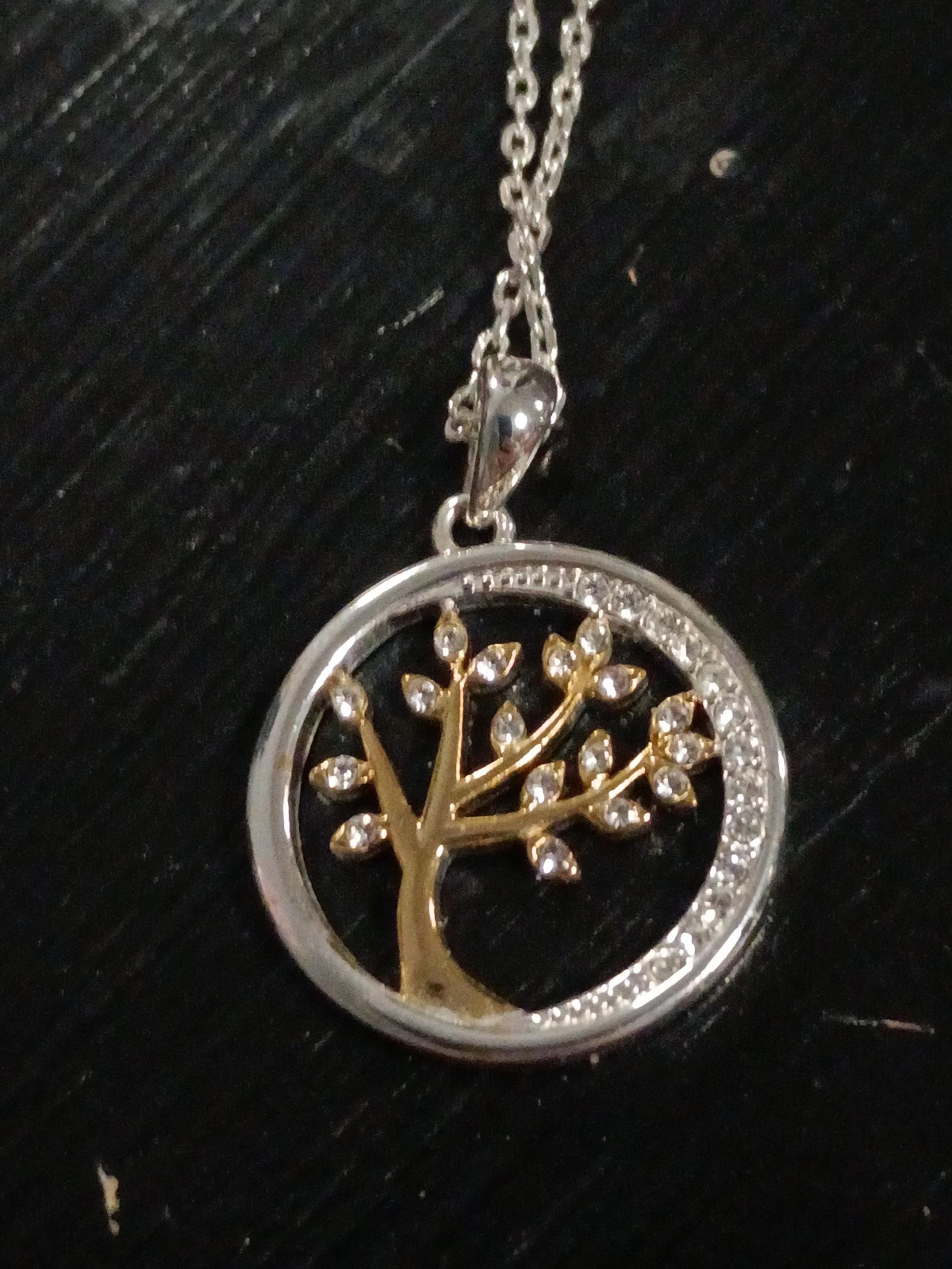BRILLIANCE FAMILY TREE WITH CRYSTALS NECKLACE