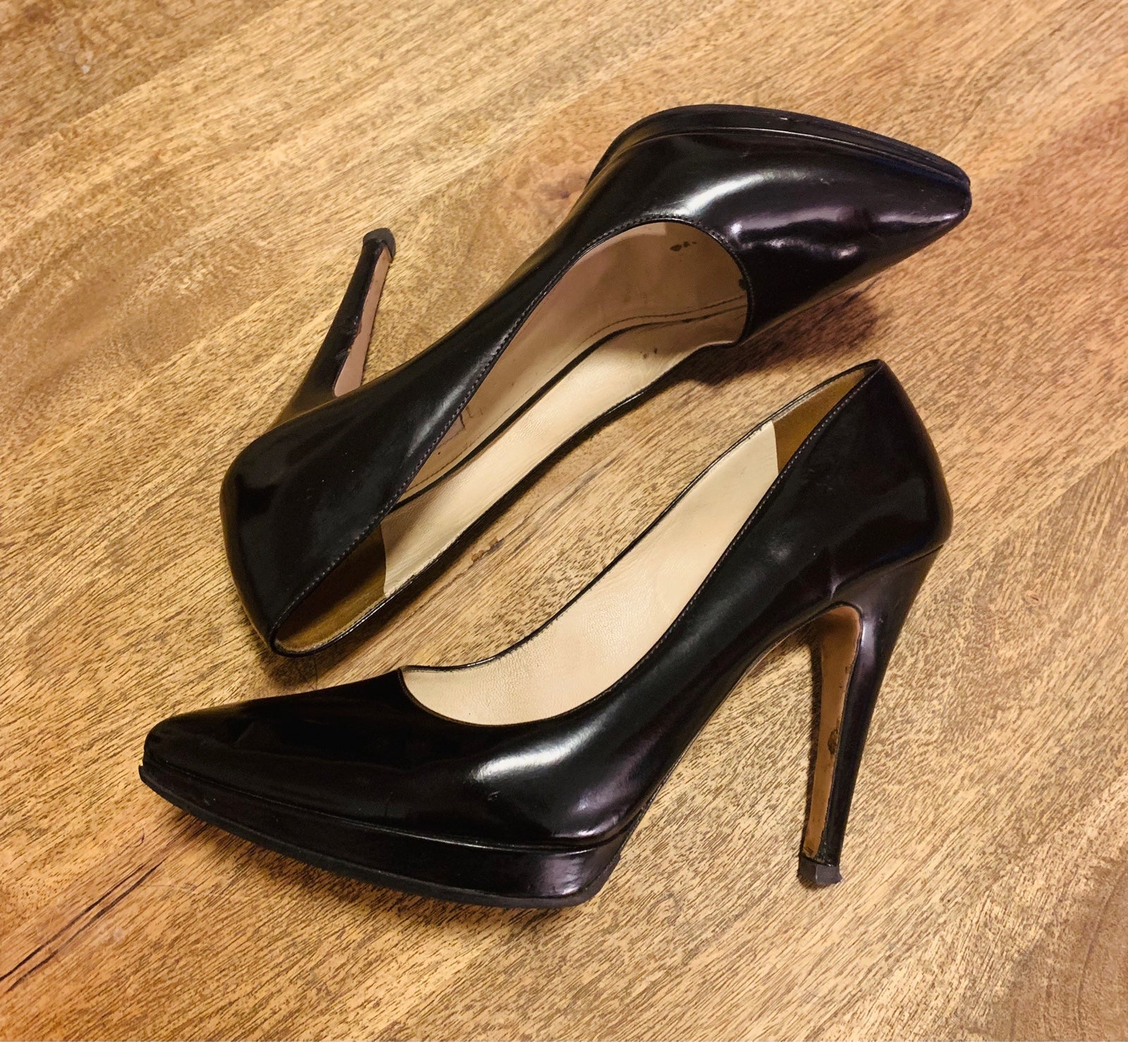 PRADA Classic Black Glossy shops Pumps