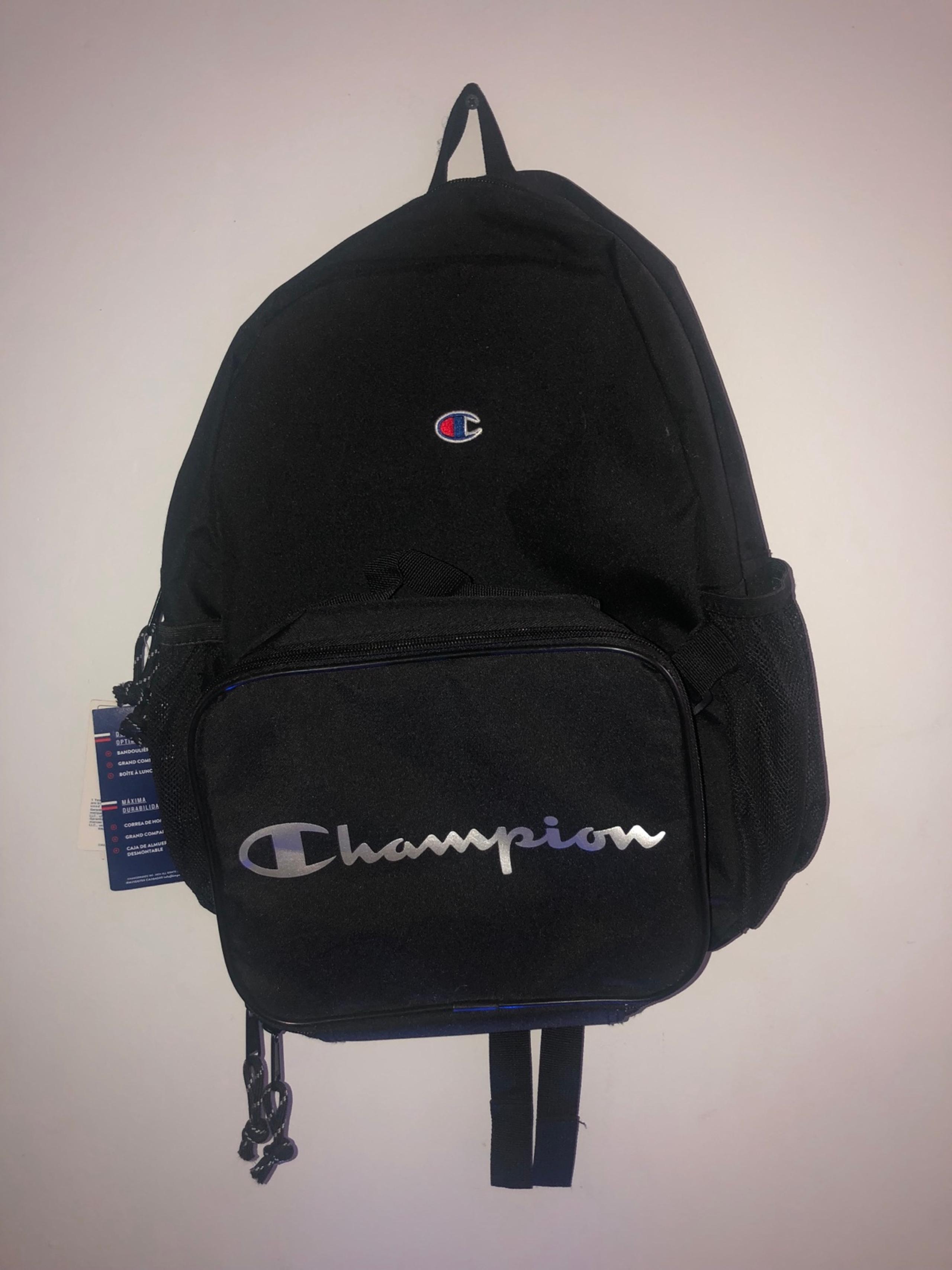 Champion youth Backpack Black with detachable lunchbag