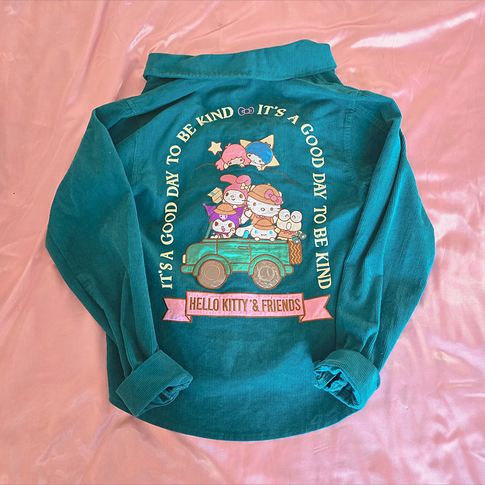 Hello Kitty & Friends Corduroy Button-Up Collar Shirt