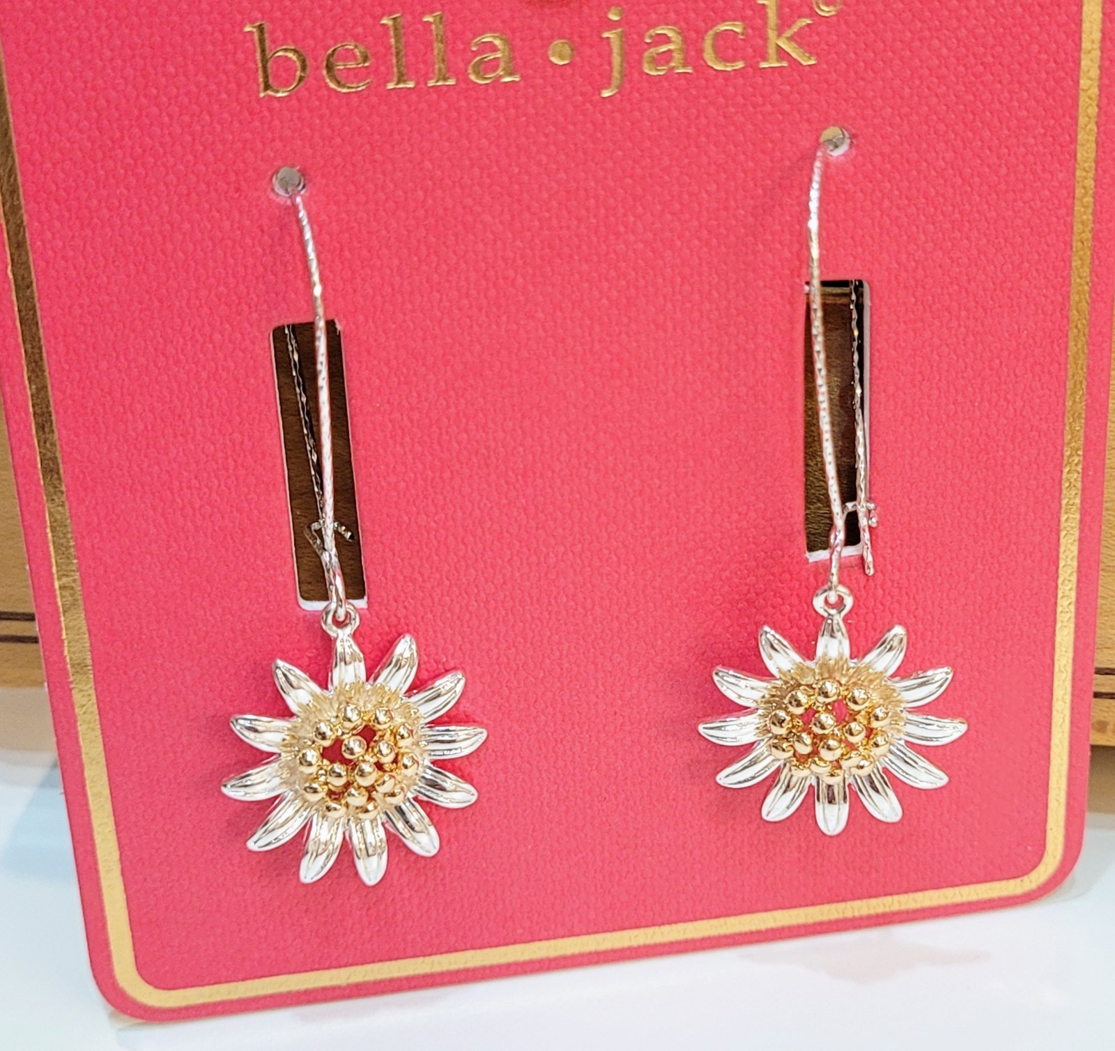 Bella jack heart earrings deals